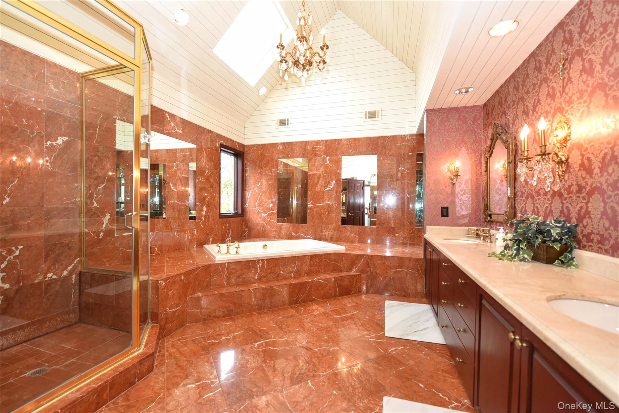 4 Abbey Road, Orangeburg, NY 10962