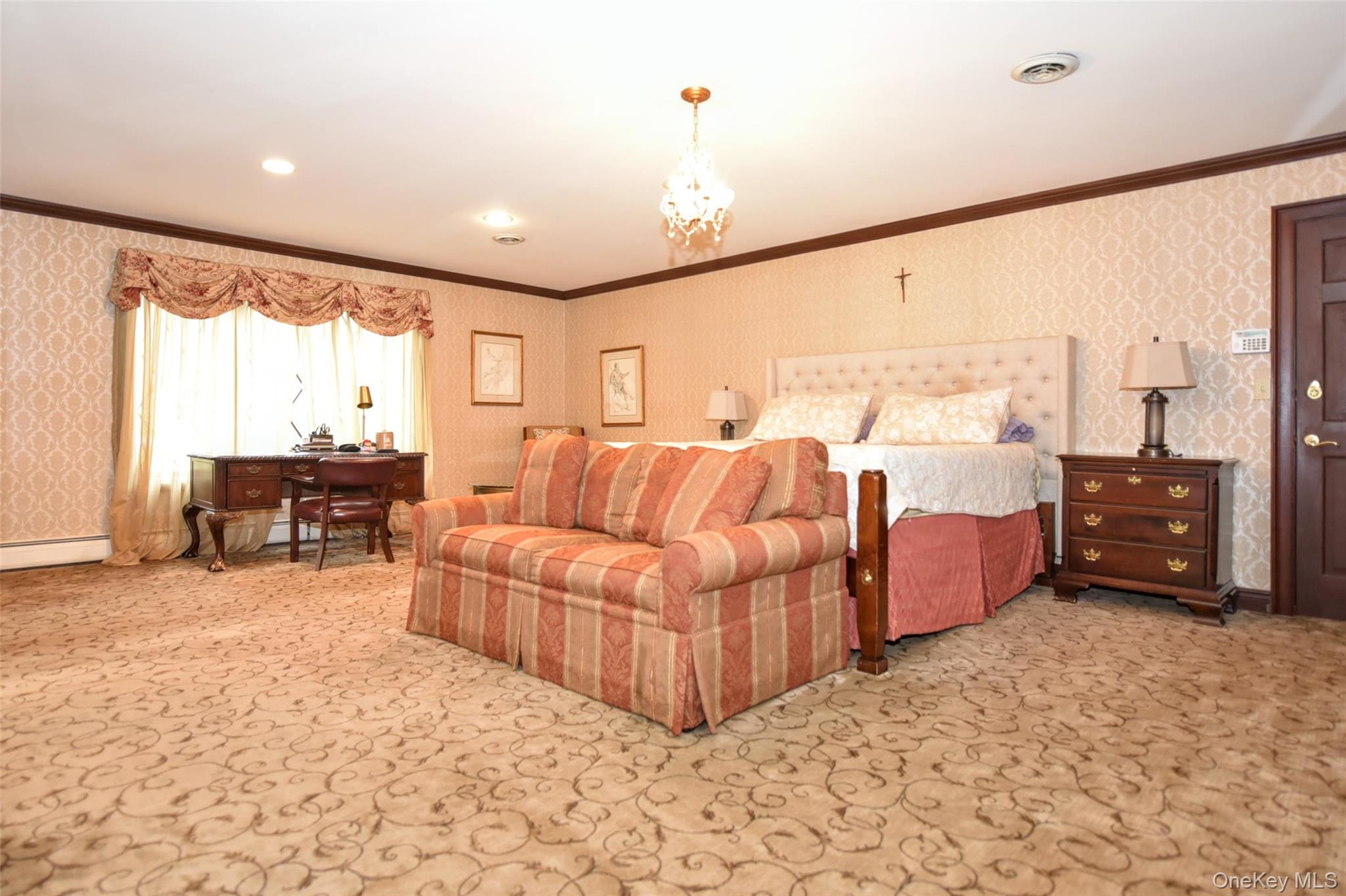 4 Abbey Road, Orangeburg, NY 10962