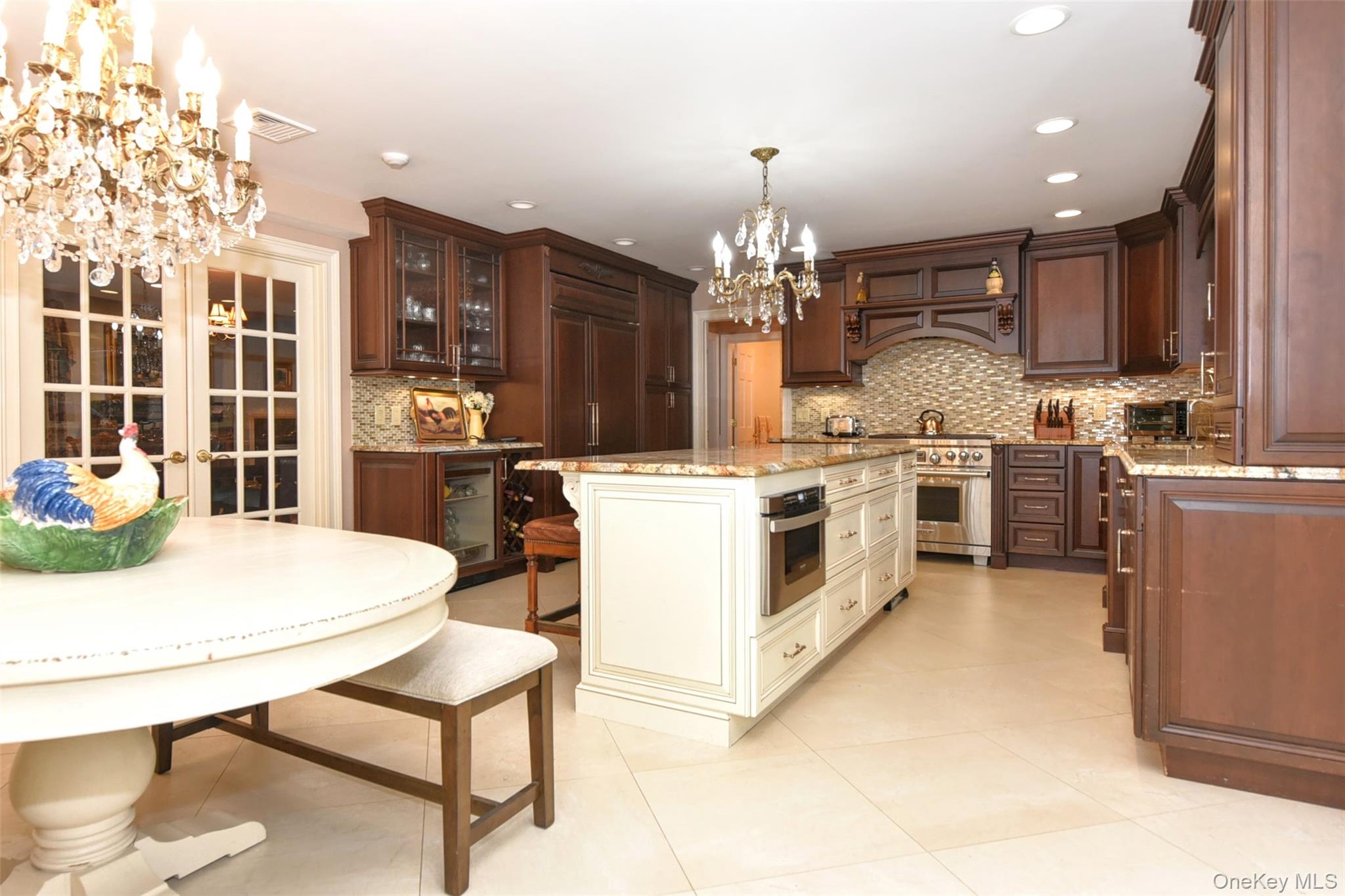 4 Abbey Road, Orangeburg, NY 10962