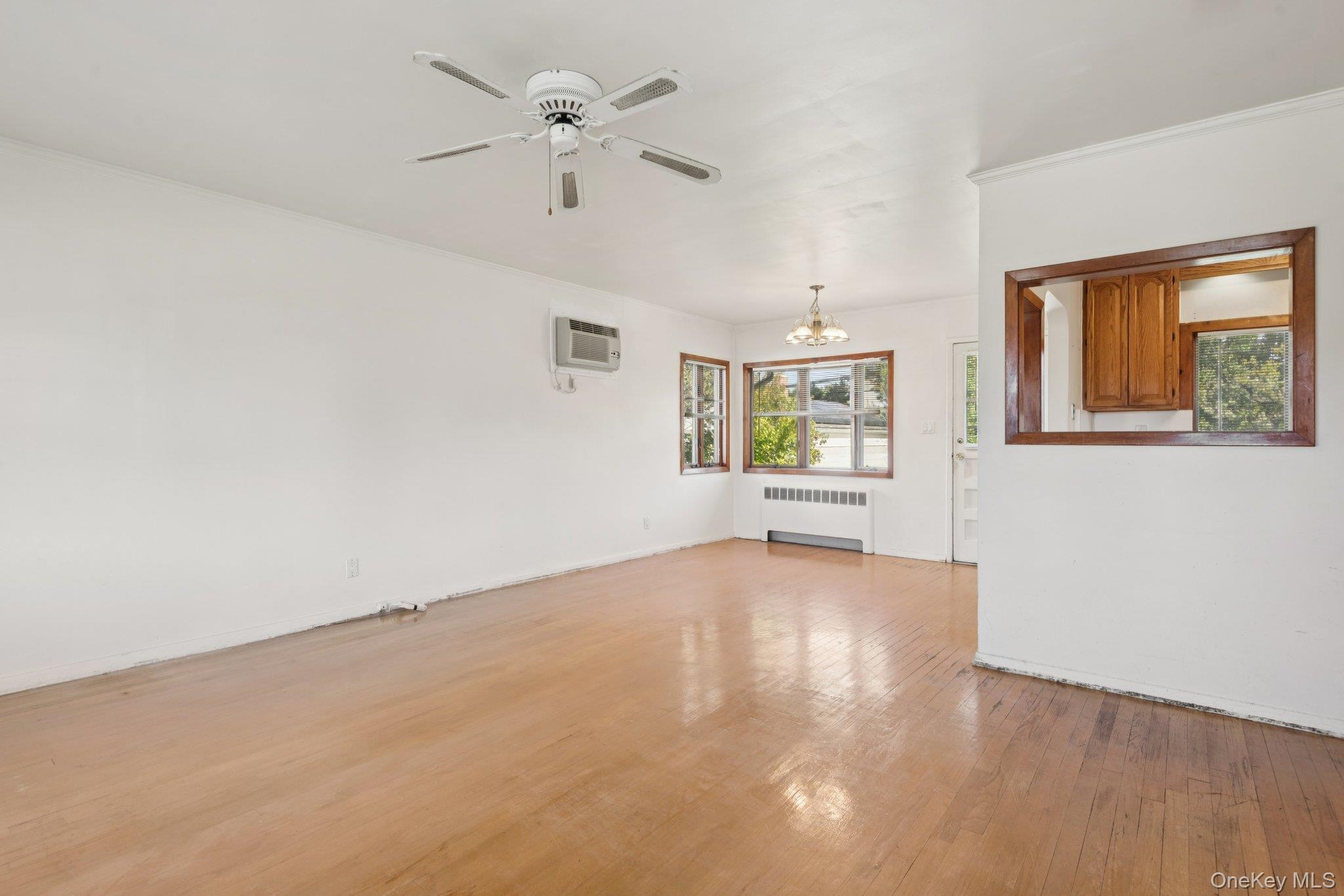 17 Whitman Avenue, Syosset, NY 11791