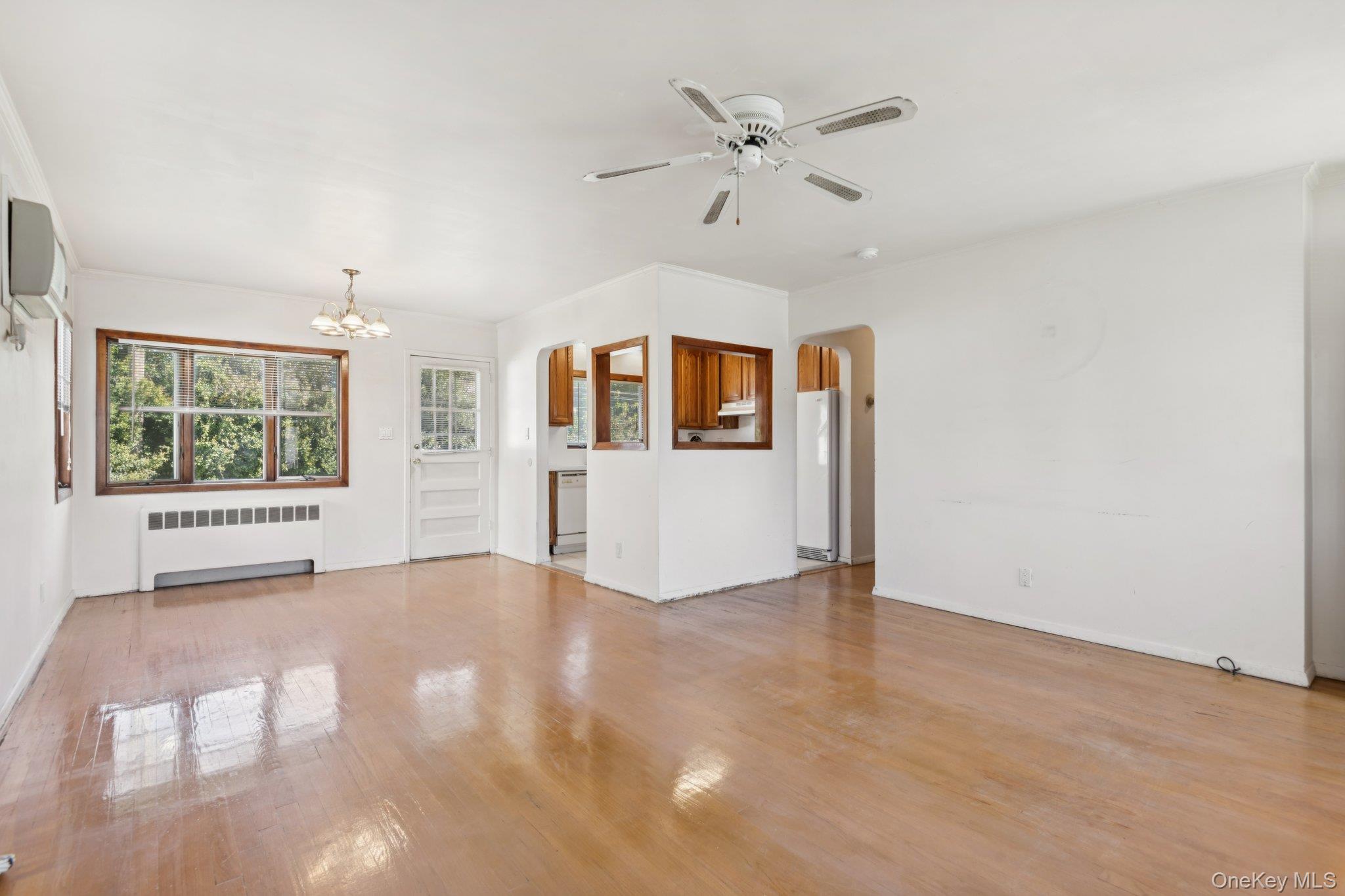 17 Whitman Avenue, Syosset, NY 11791