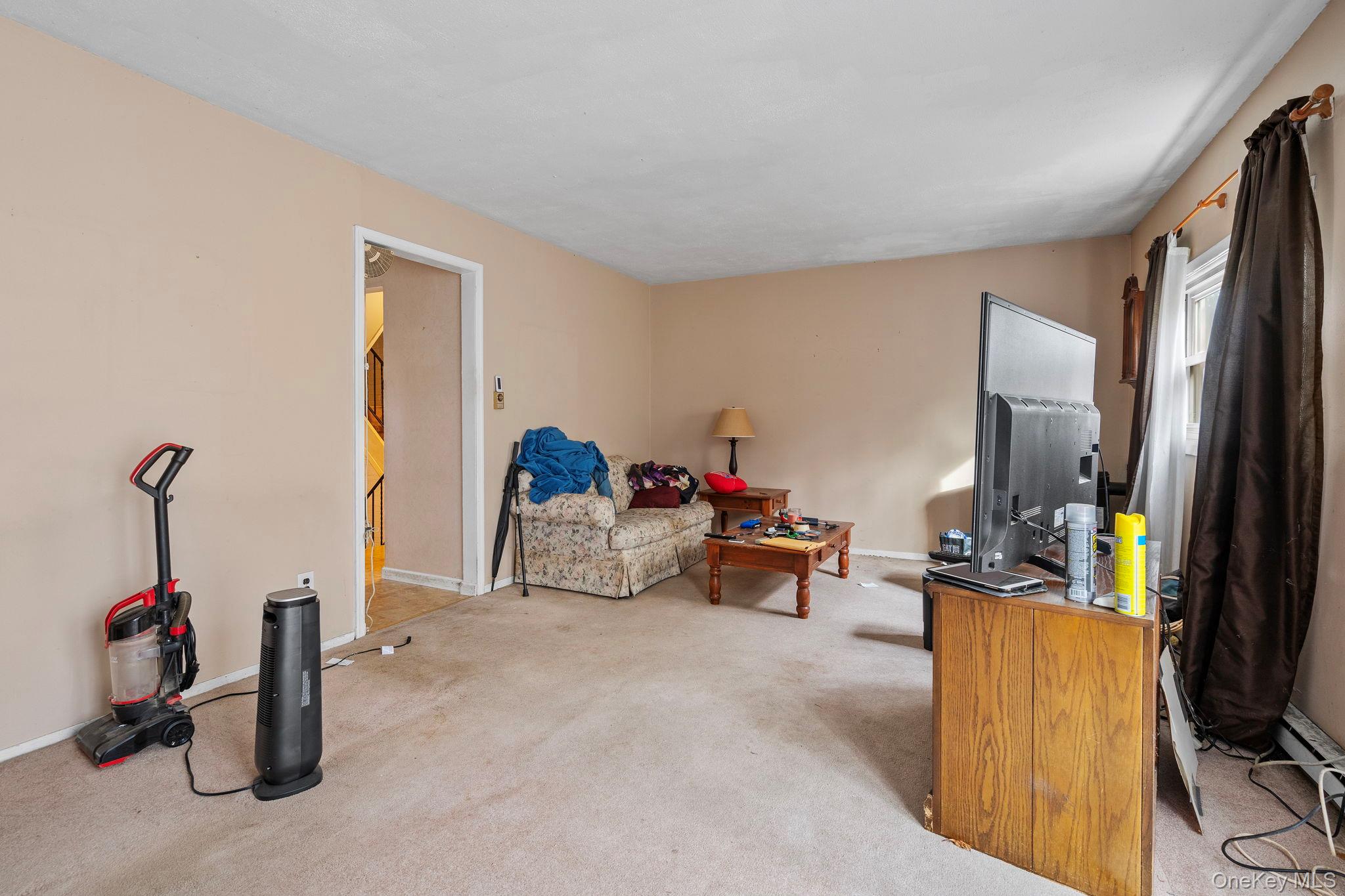 24 Russet Road, Poughkeepsie, NY 12601