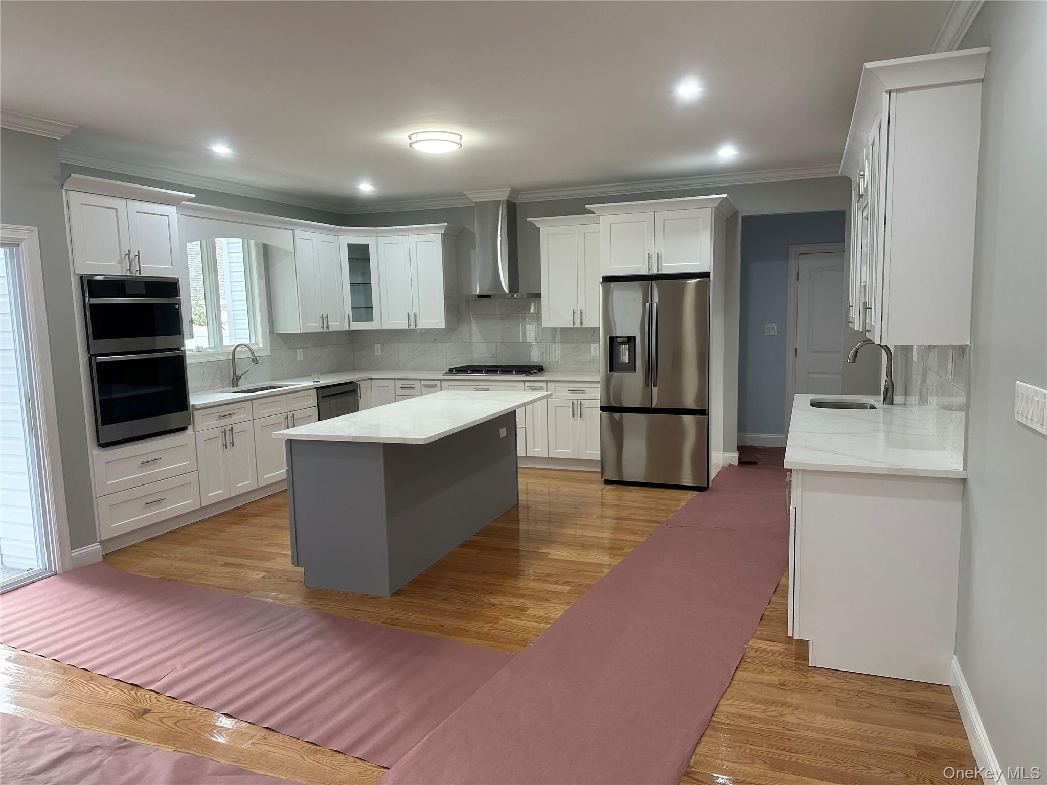 244 Andrews Road, Mineola, NY 11501