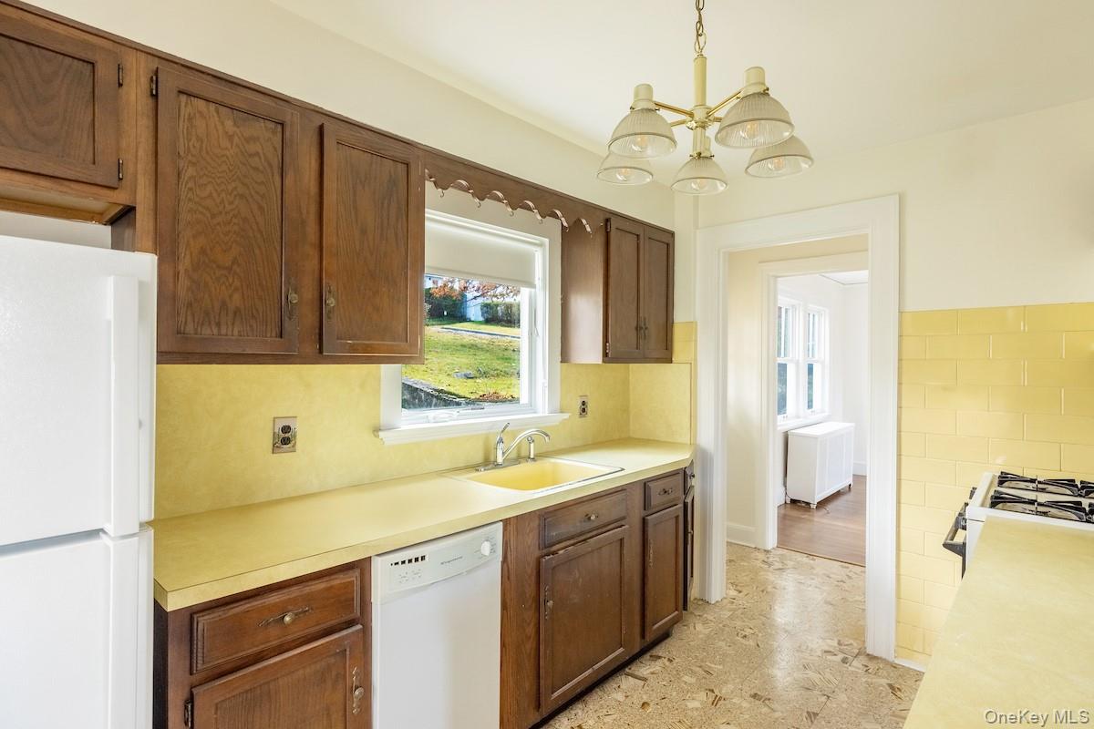 63 Grandview Avenue, Dobbs Ferry, NY 10522