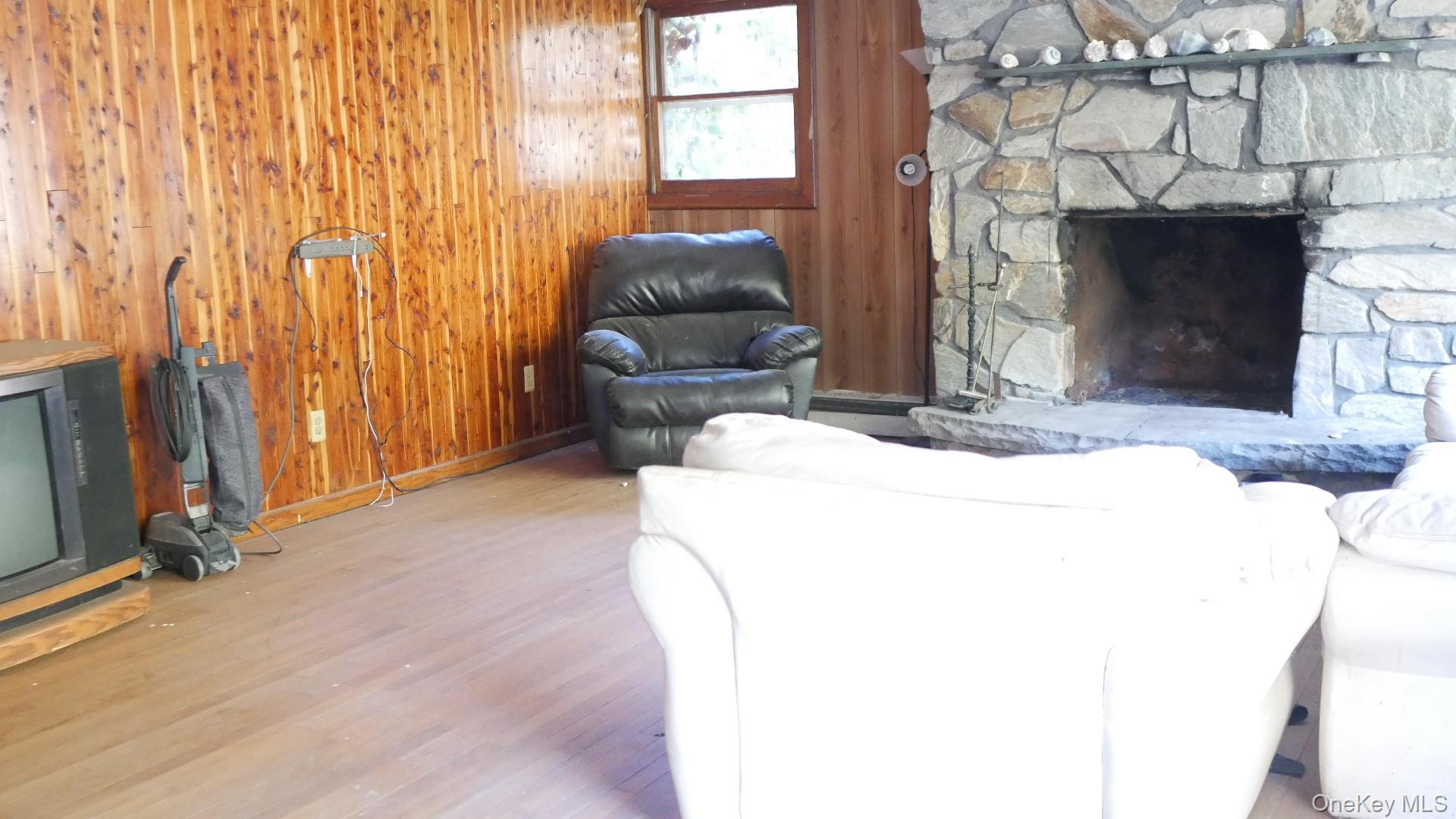 94 Mount Meenagha Road, Ellenville, NY 12428