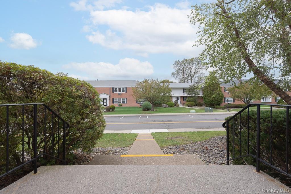 22 Bon Aire Circle # 1113, Suffern, NY 10901