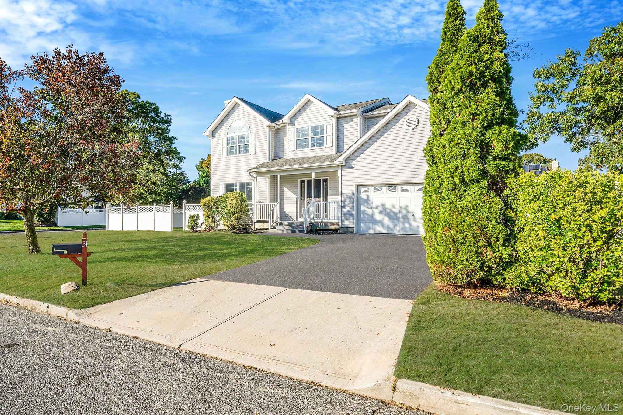 31 Adamson Street, Selden, NY 11784