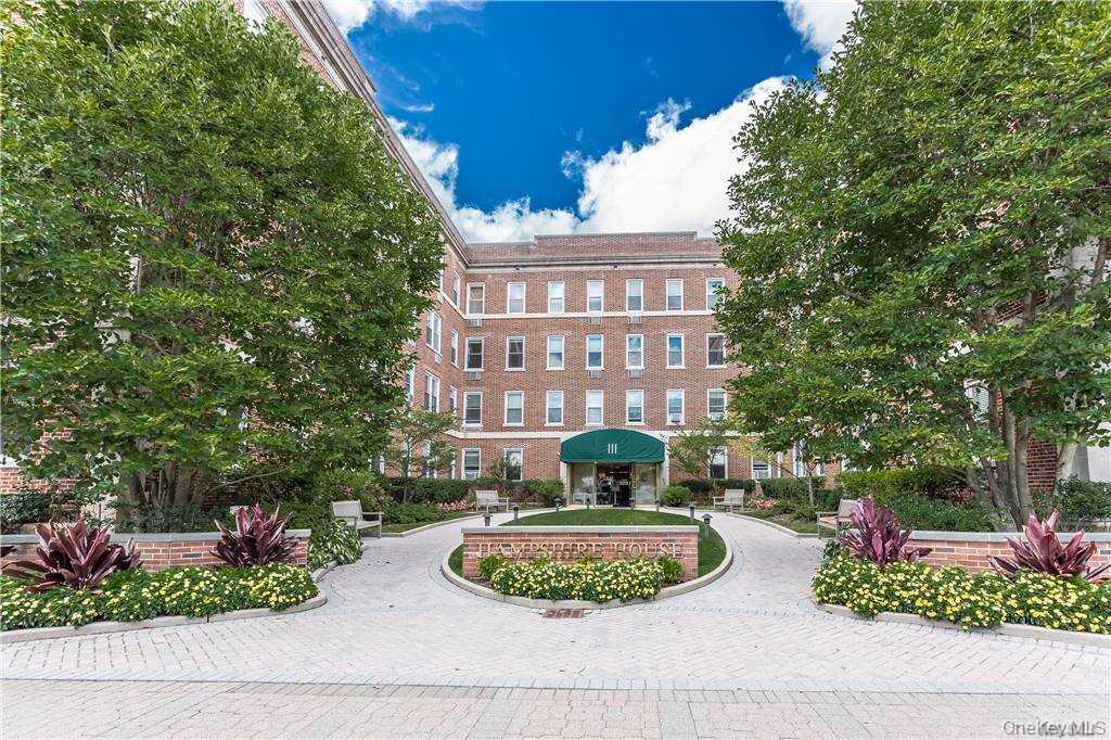 111 7th Street # 315, Garden City, NY 11530