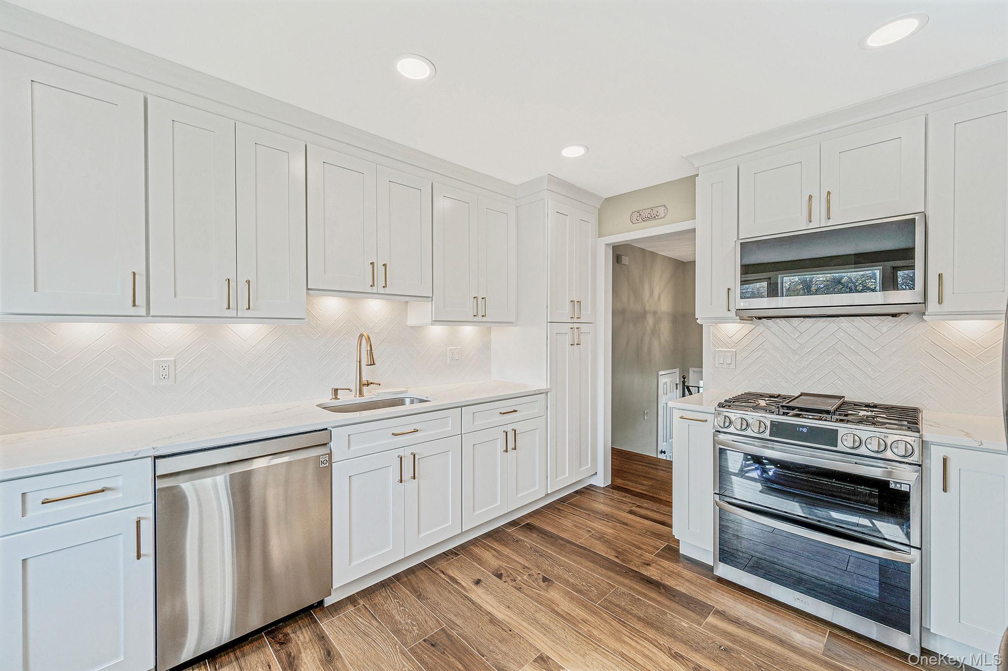 4 Lehigh Drive, Smithtown, NY 11787