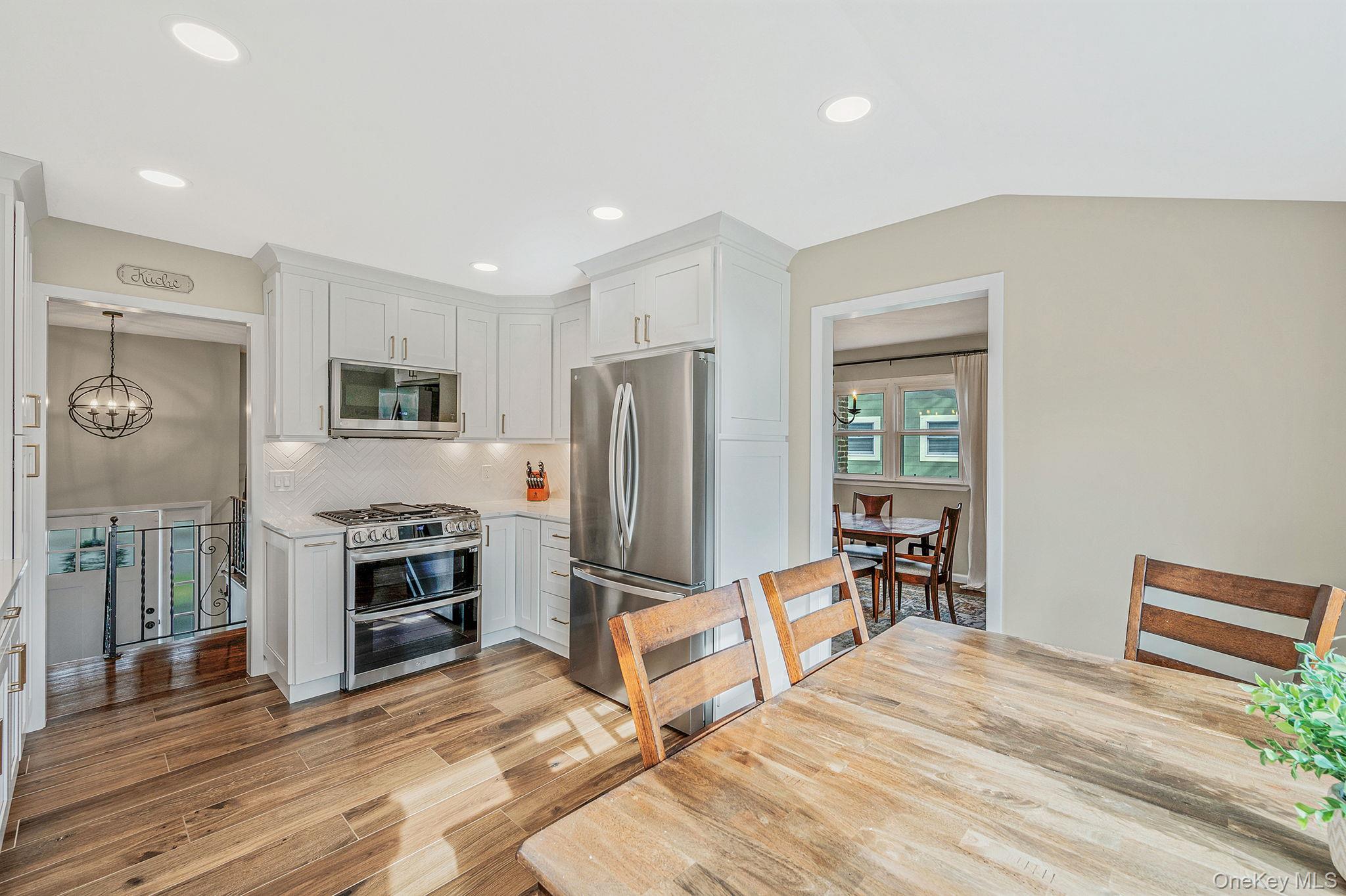 4 Lehigh Drive, Smithtown, NY 11787