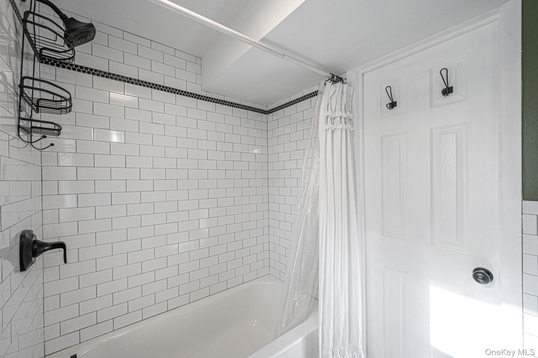 4 Lehigh Drive, Smithtown, NY 11787