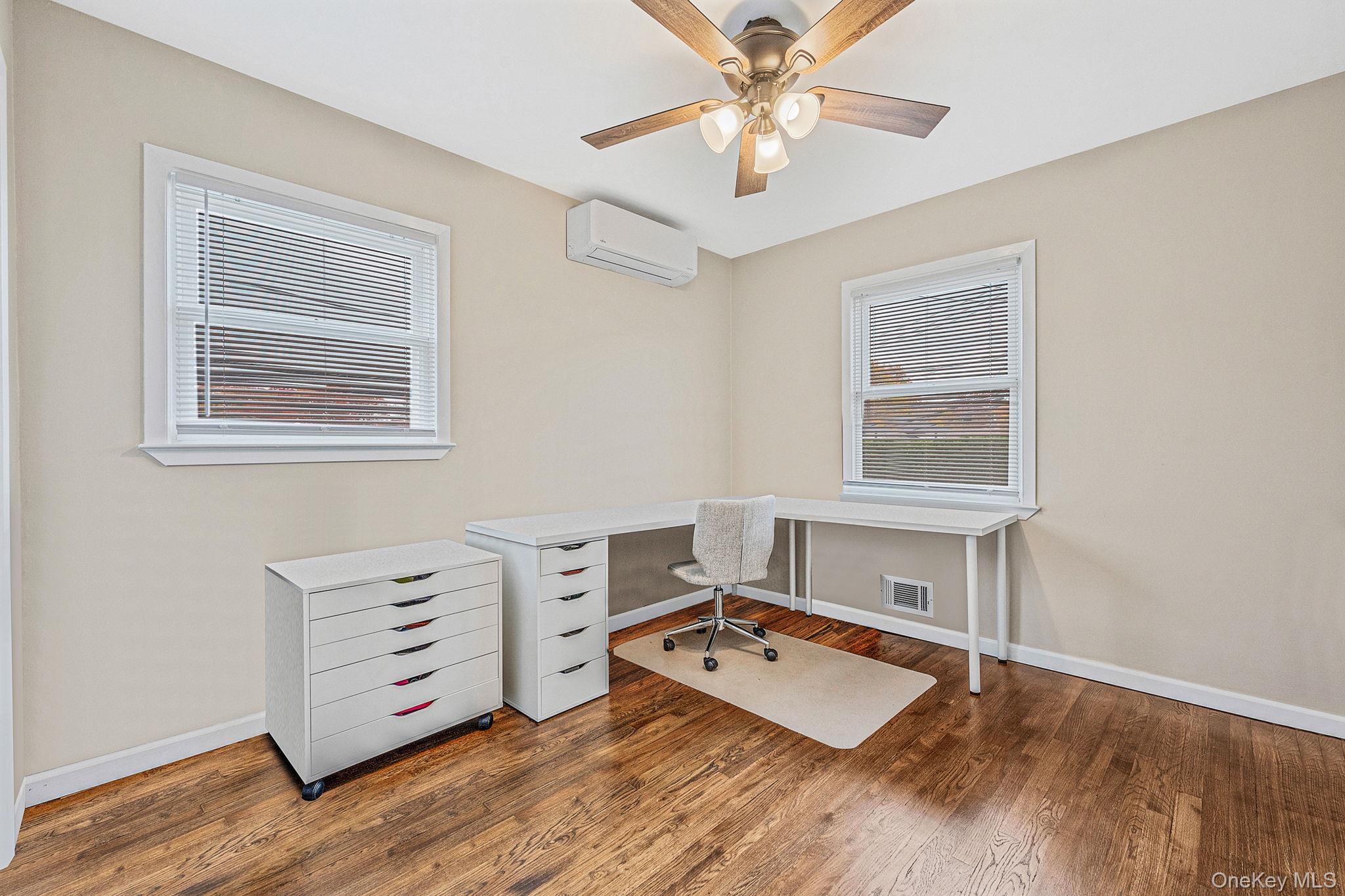 4 Lehigh Drive, Smithtown, NY 11787