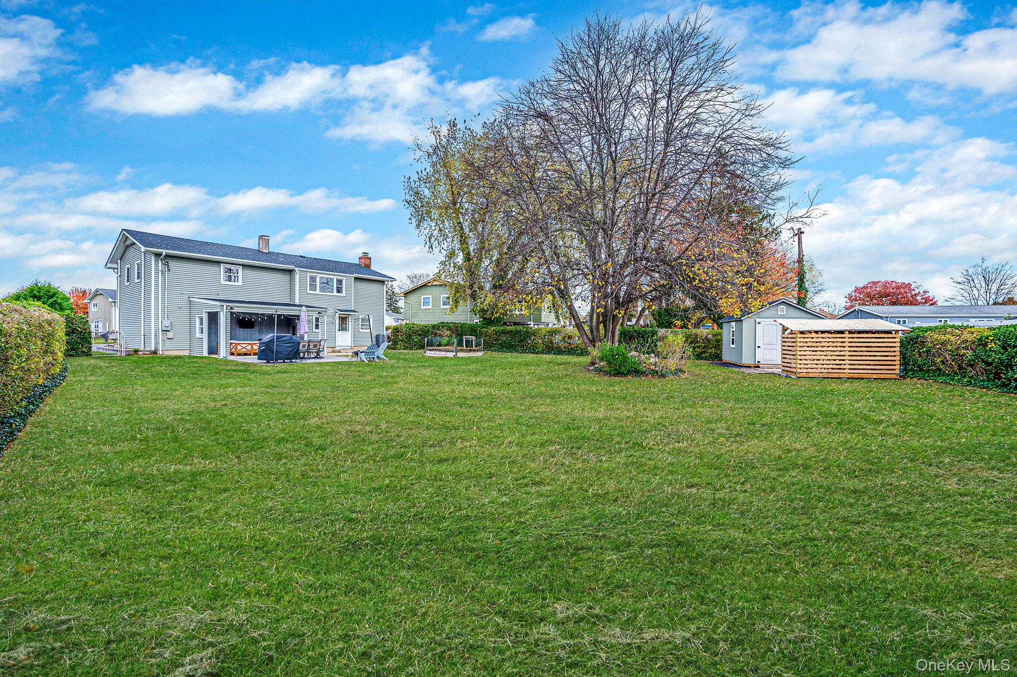 4 Lehigh Drive, Smithtown, NY 11787