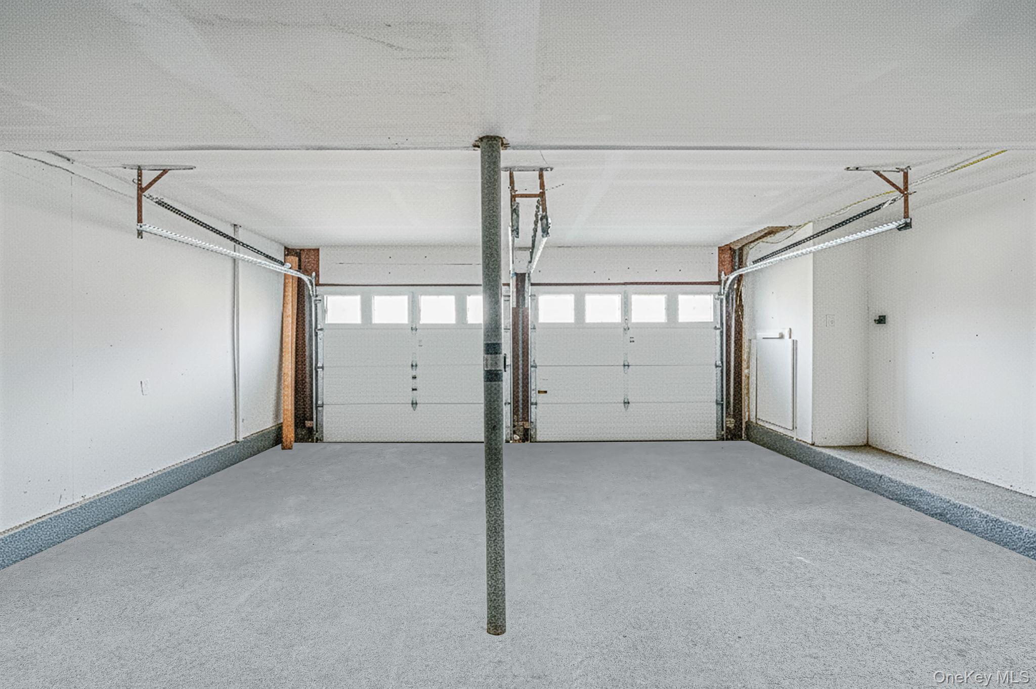 4 Lehigh Drive, Smithtown, NY 11787