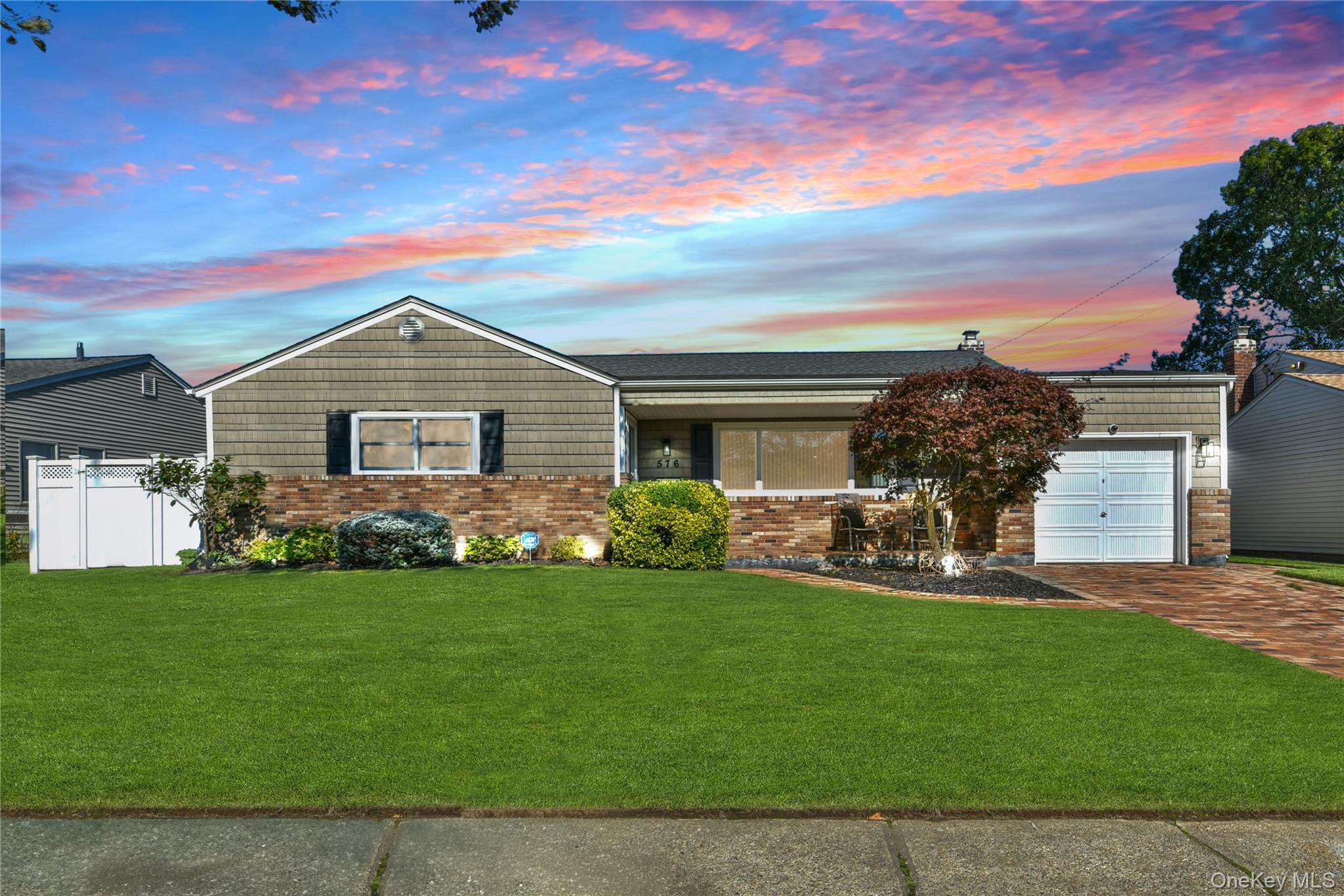 576 Western Park Drive, West Hempstead, NY 11552