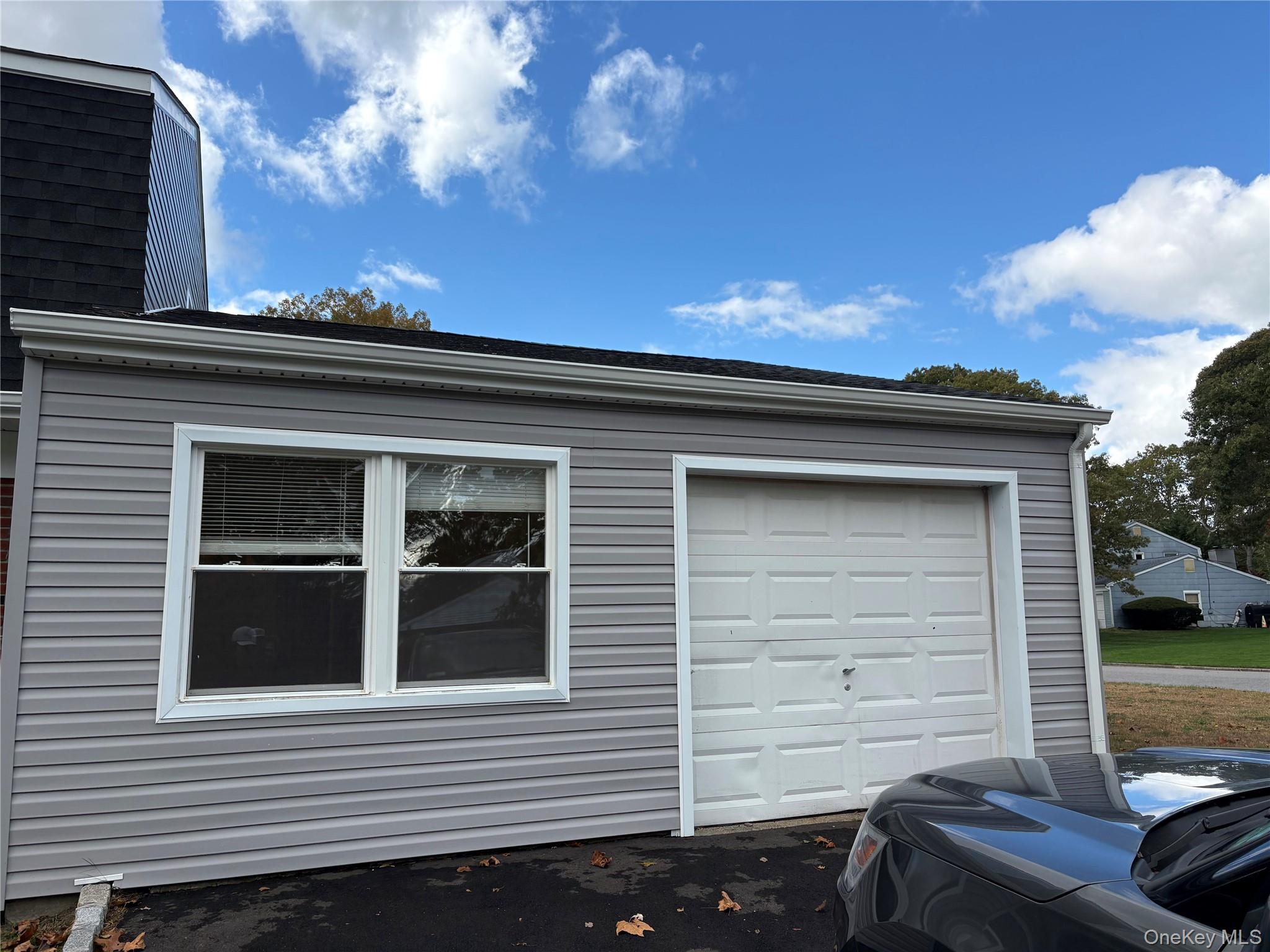 14 Whitney Lane, Coram, NY 11727