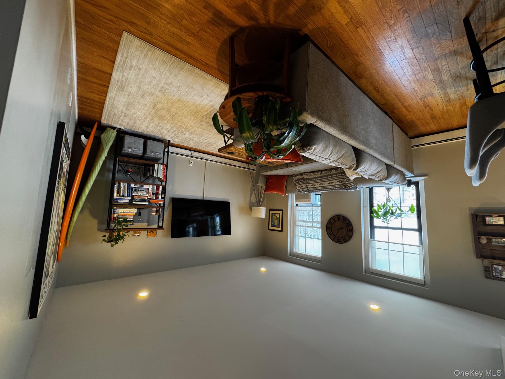 310 Riverside Blvd # 5i, Long Beach, NY 11561