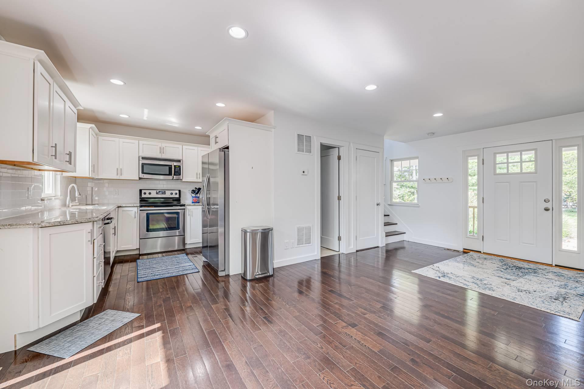 22 Fern Road, Southampton, NY 11968