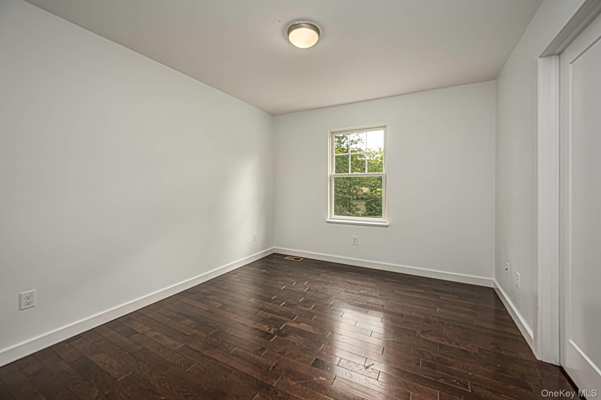 22 Fern Road, Southampton, NY 11968