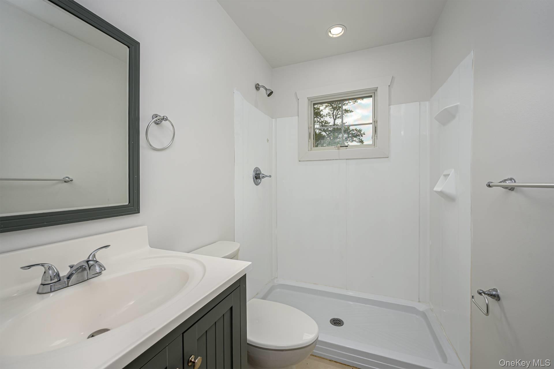 22 Fern Road, Southampton, NY 11968