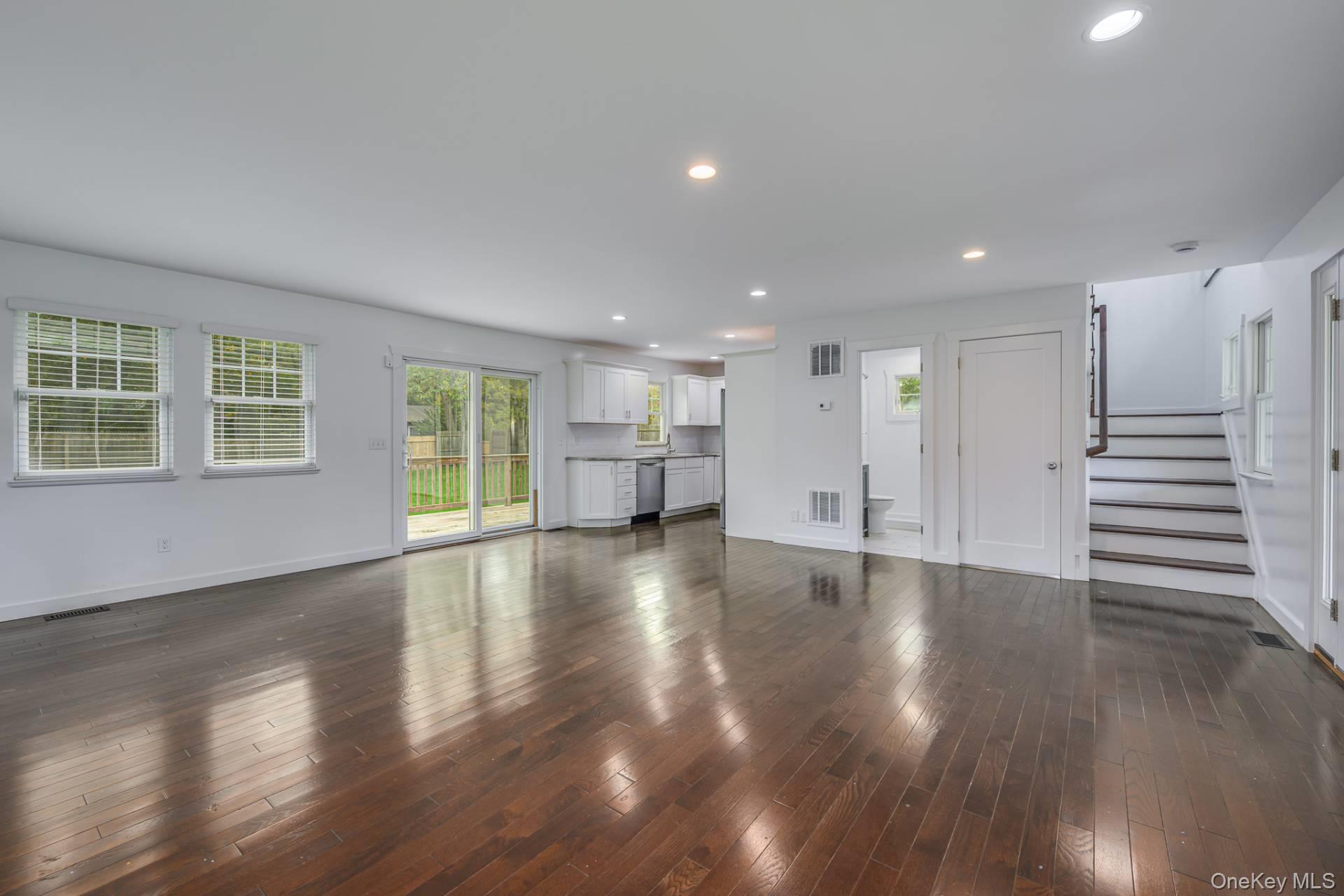 22 Fern Road, Southampton, NY 11968