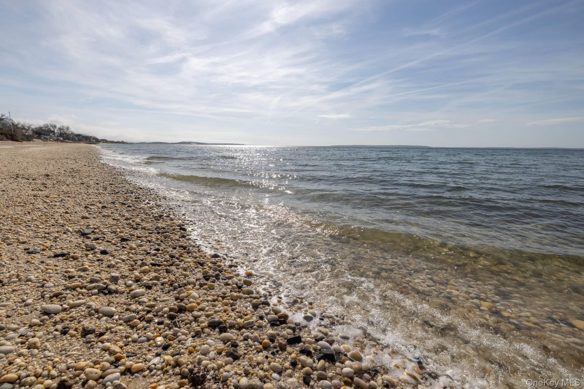 22 Fern Road, Southampton, NY 11968