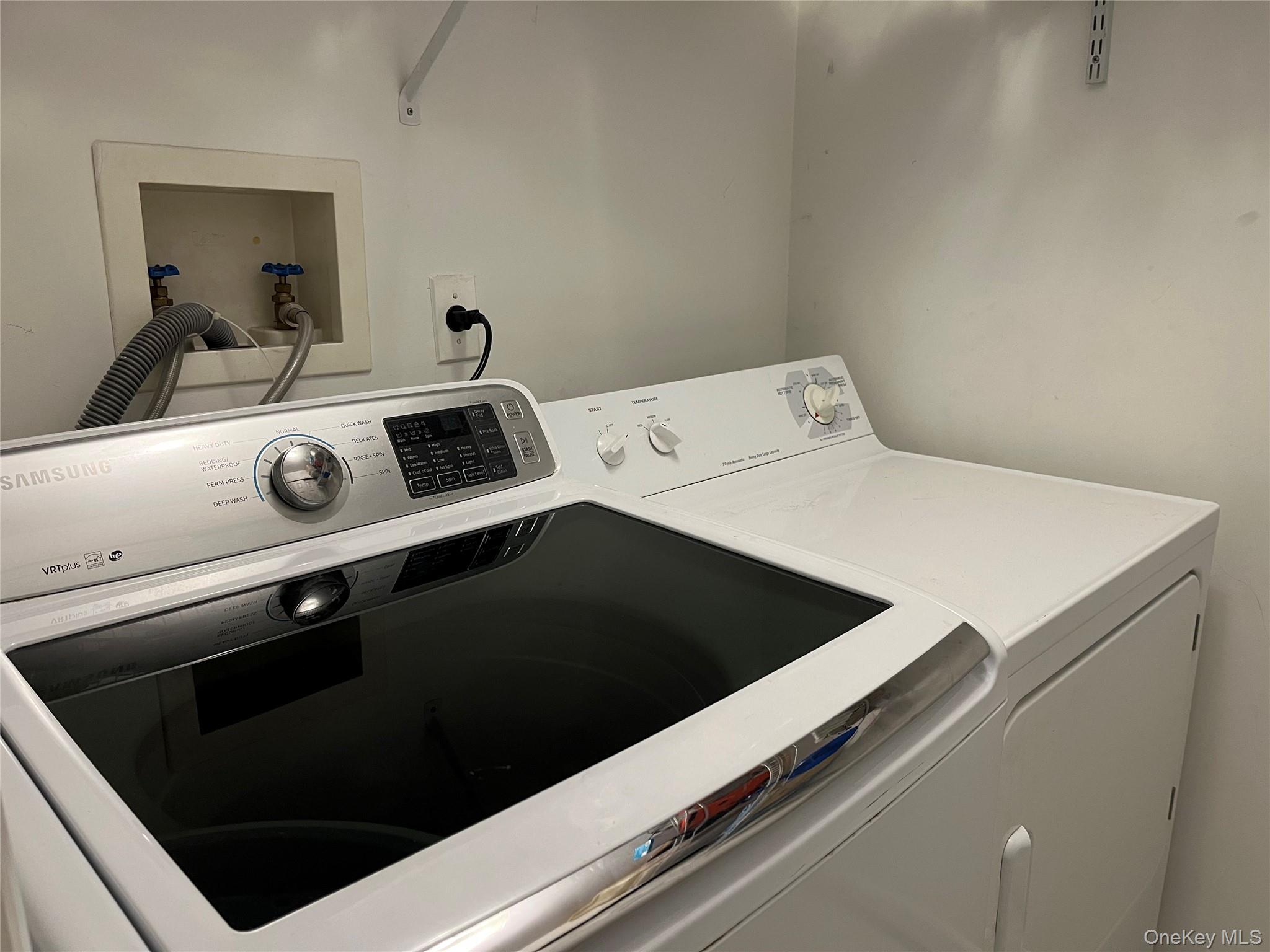 12 Horizon Court, Huntington, NY 11743