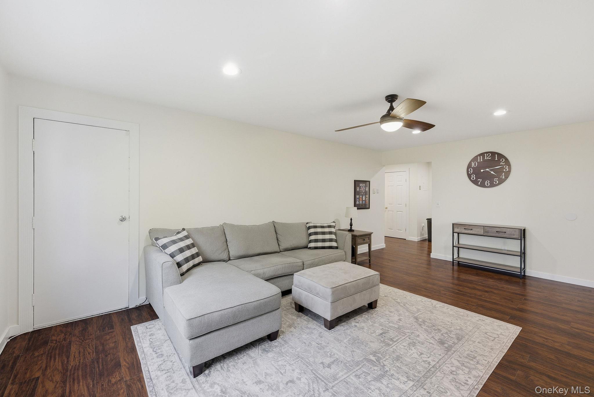 529 Fox Run Lane, Carmel, NY 10512