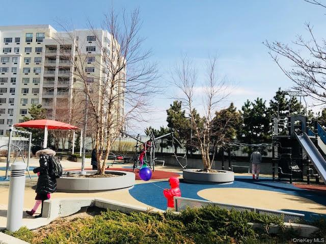 131-03 40 Road # 11J, Flushing, NY 11354