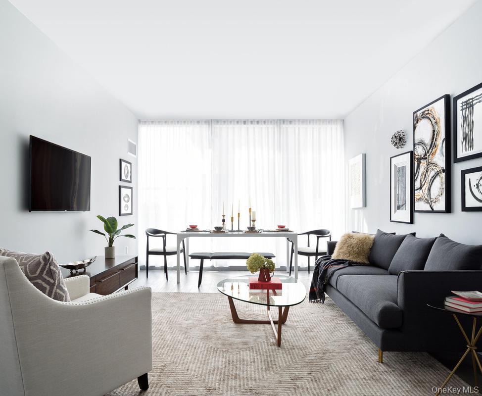 131-03 40 Road # 11J, Flushing, NY 11354