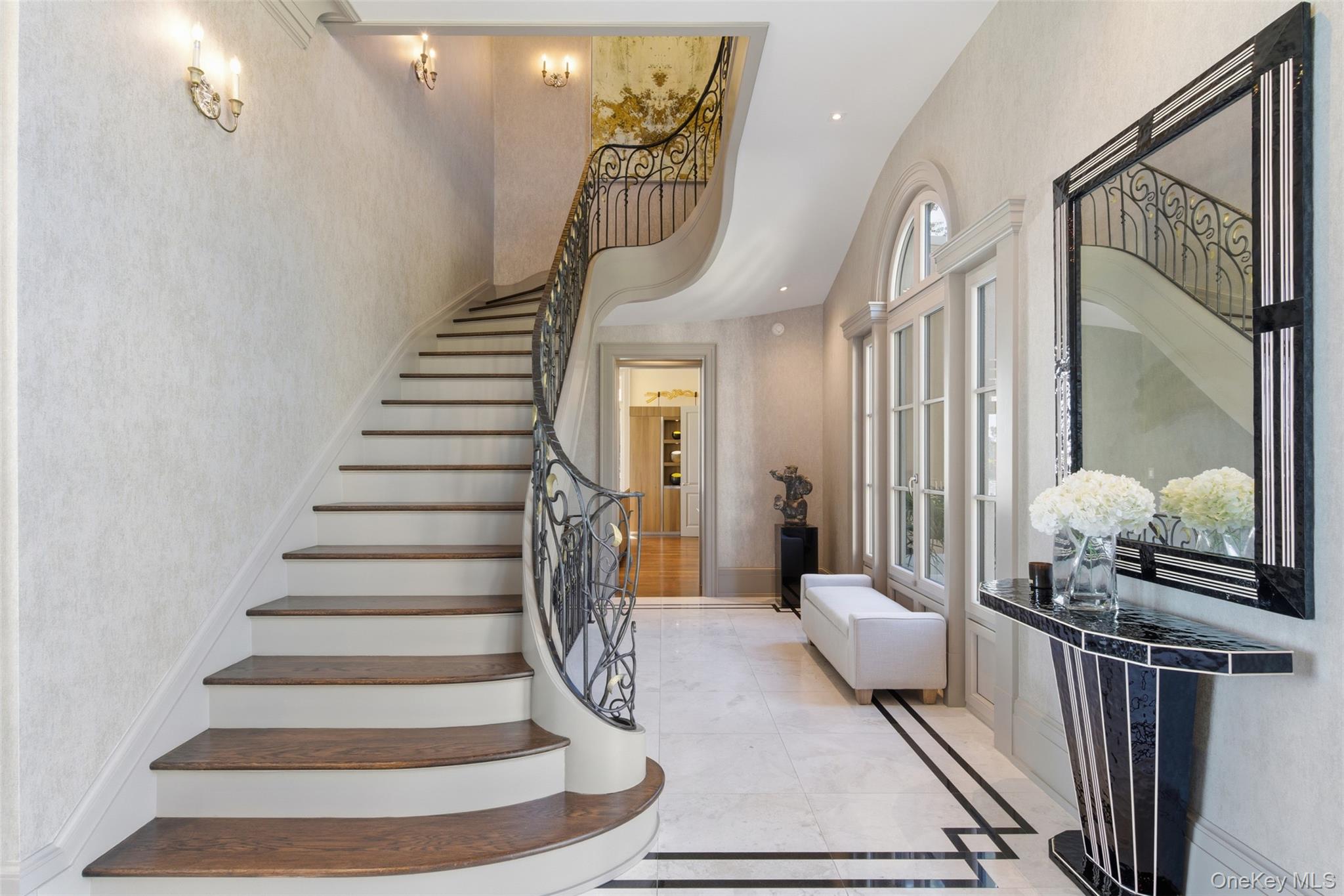 5 Bouton Point Road, Lloyd Harbor, NY 11743