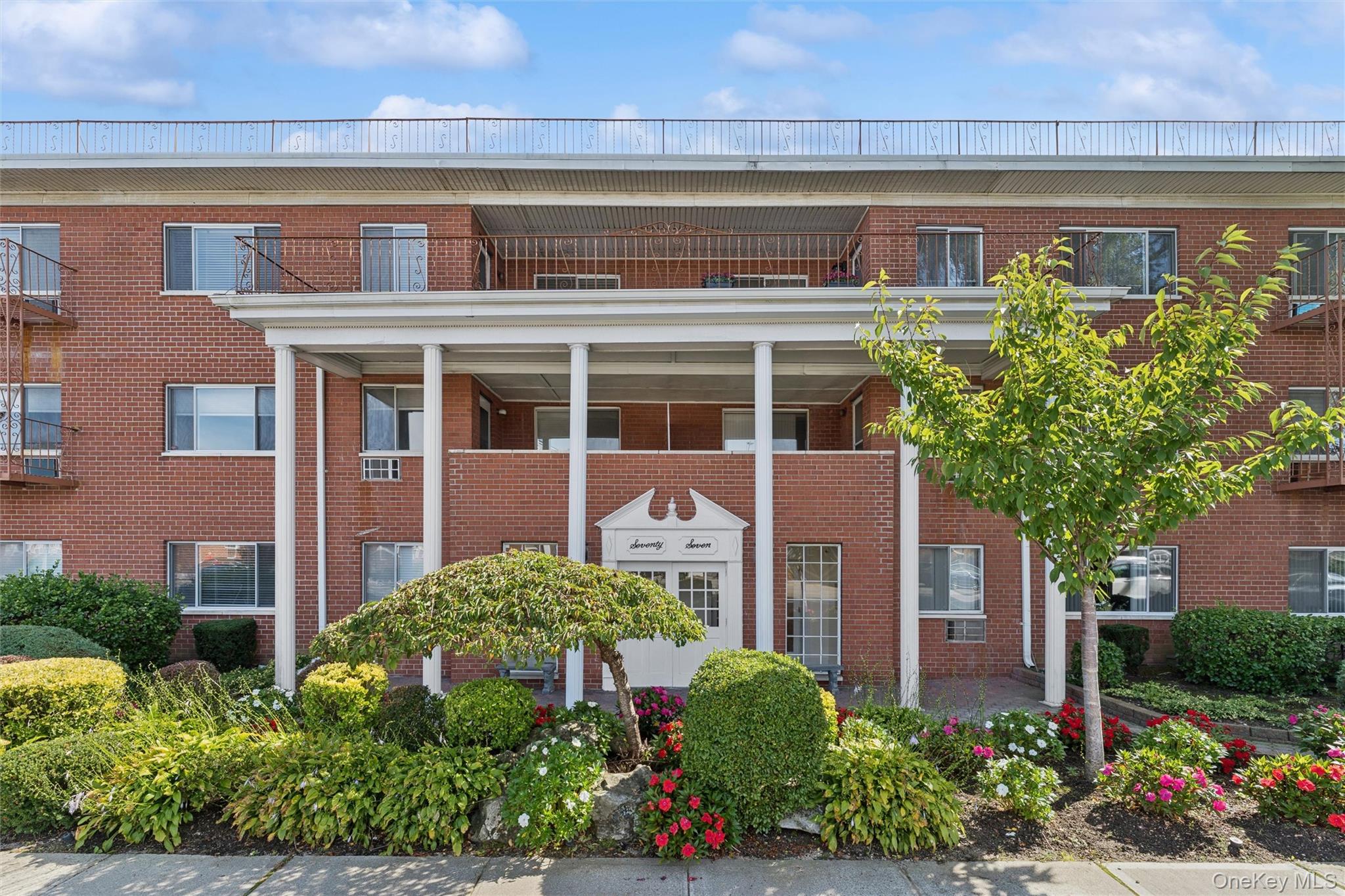 77 S Park Avenue # B2, Rockville Centre, NY 11570