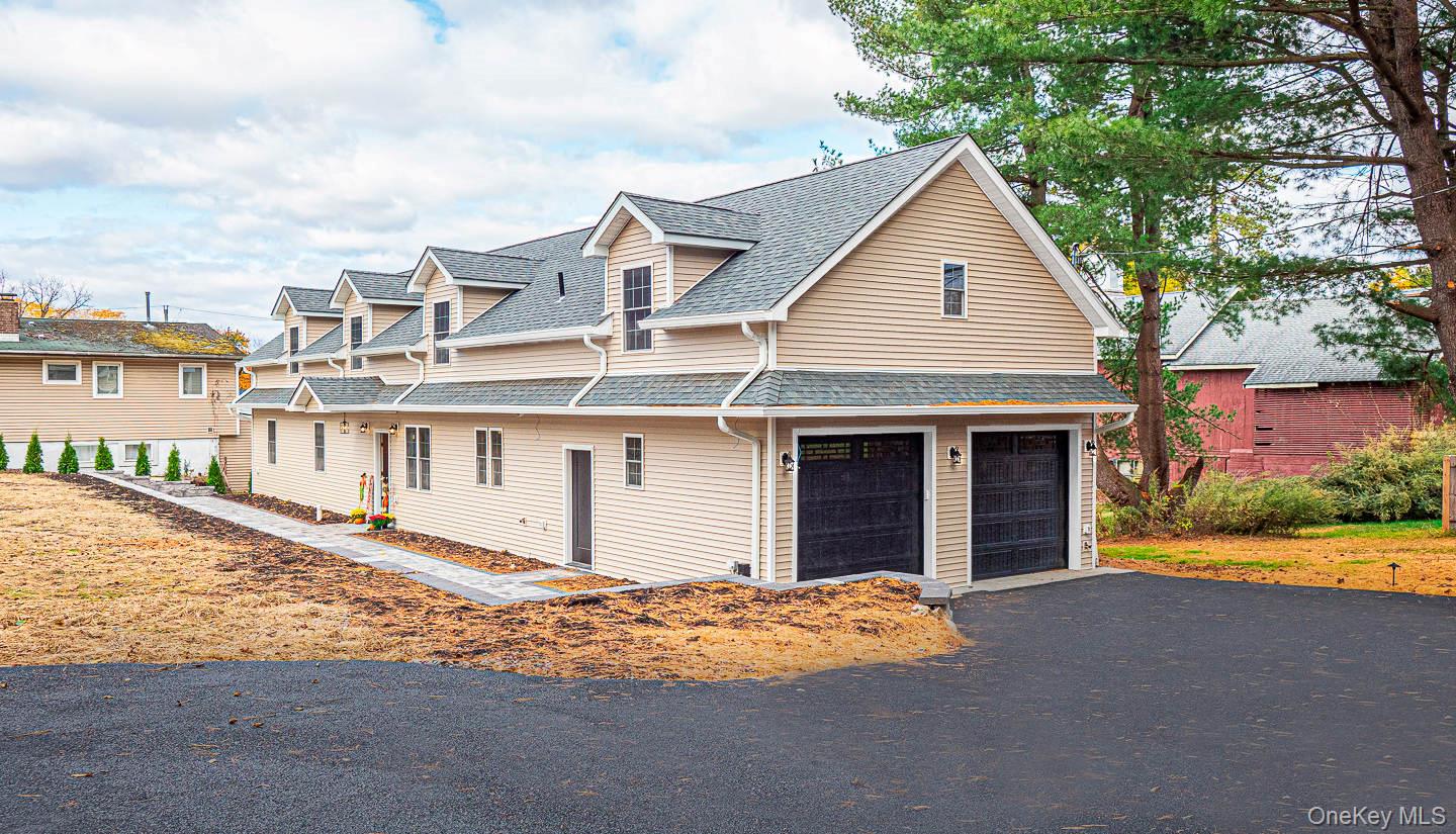 4 Hawthorn Avenue, Warwick, NY 10990