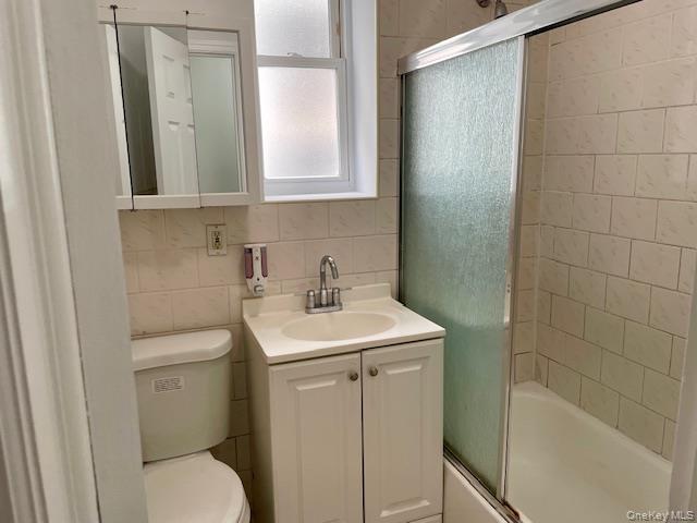 32-32 60th Street, Woodside, NY 11377