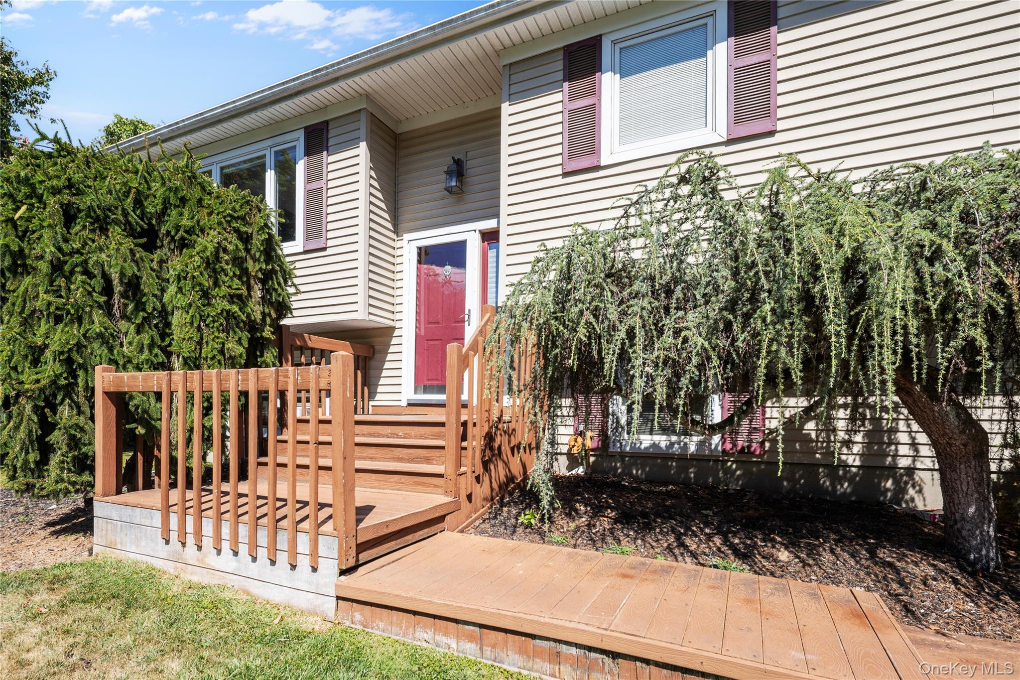 8 Dunn Road, Airmont, NY 10952