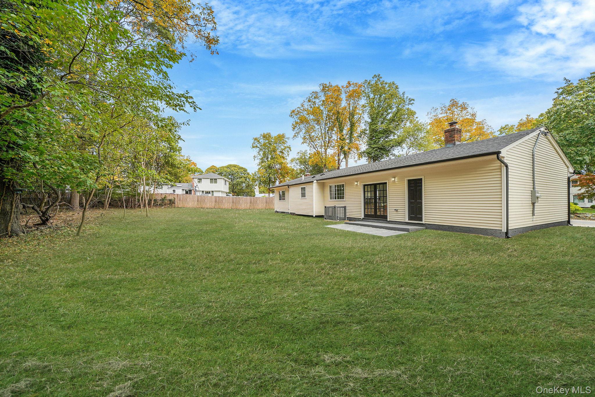 34 Brooksite Drive, Smithtown, NY 11787