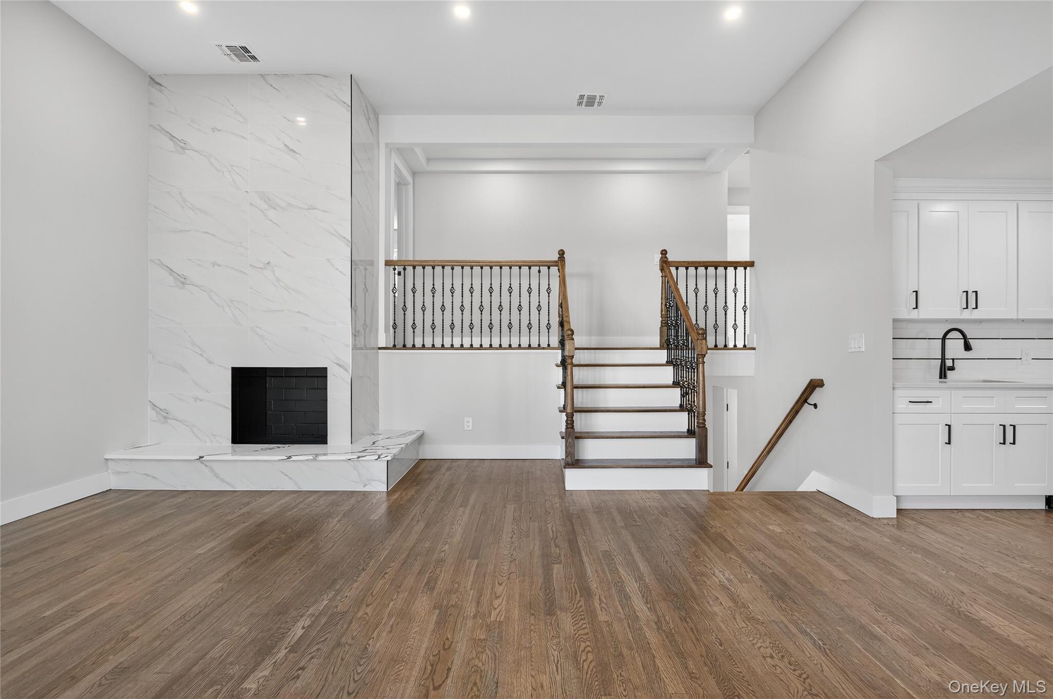 28 Maytime Drive, Jericho, NY 11753