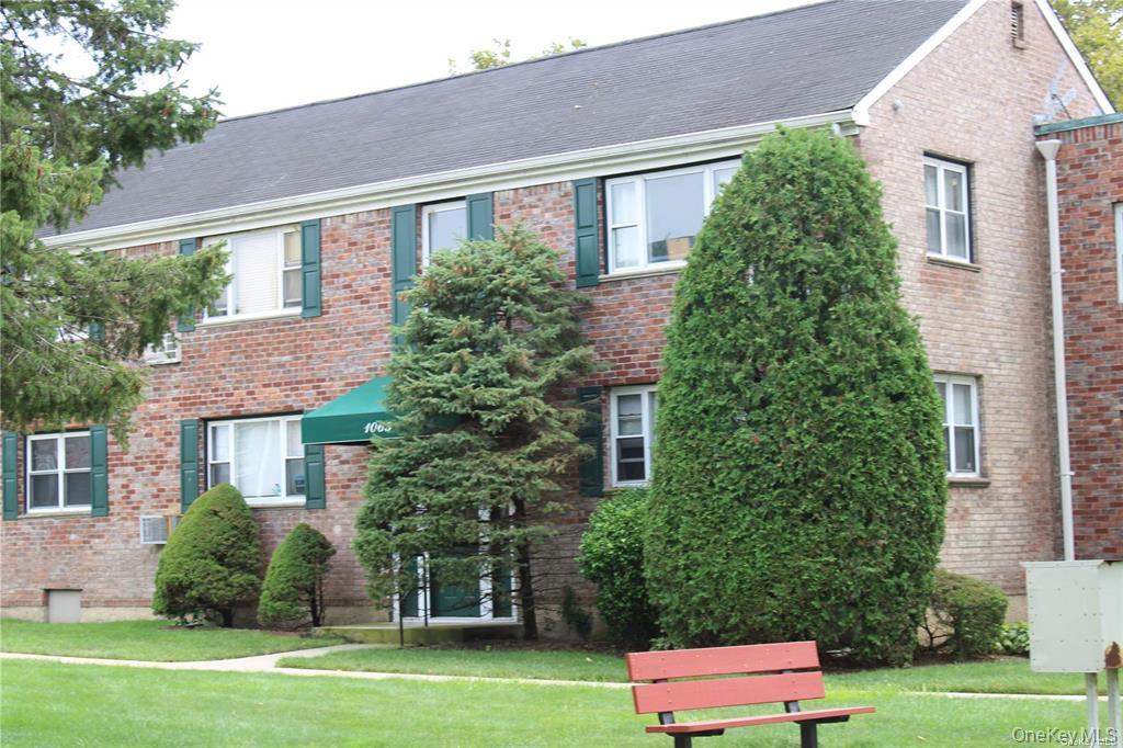 1065 Fenwood Drive # 2nd floor, Valley Stream, NY 11580