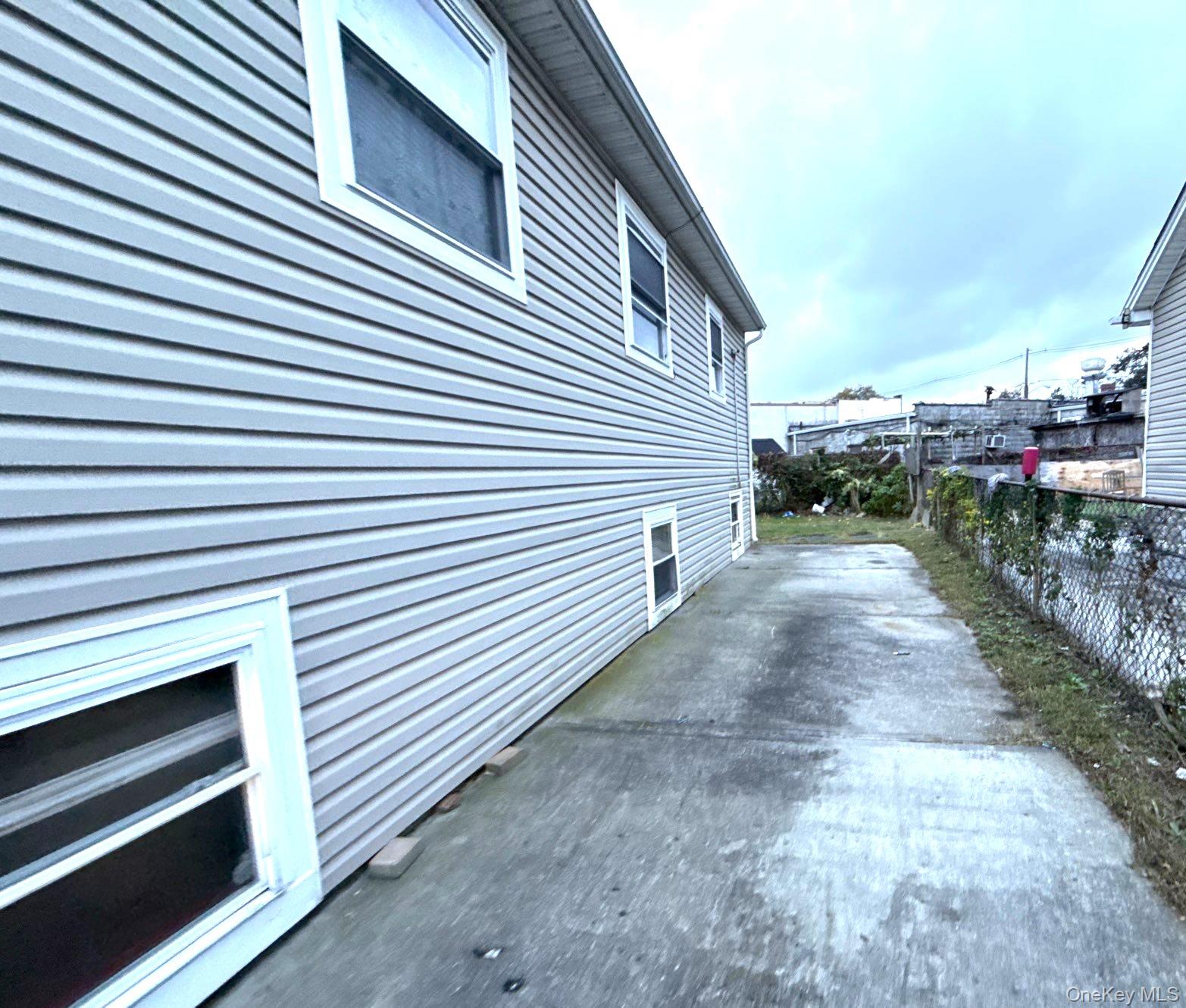 11 Mount Avenue, Freeport, NY 11520