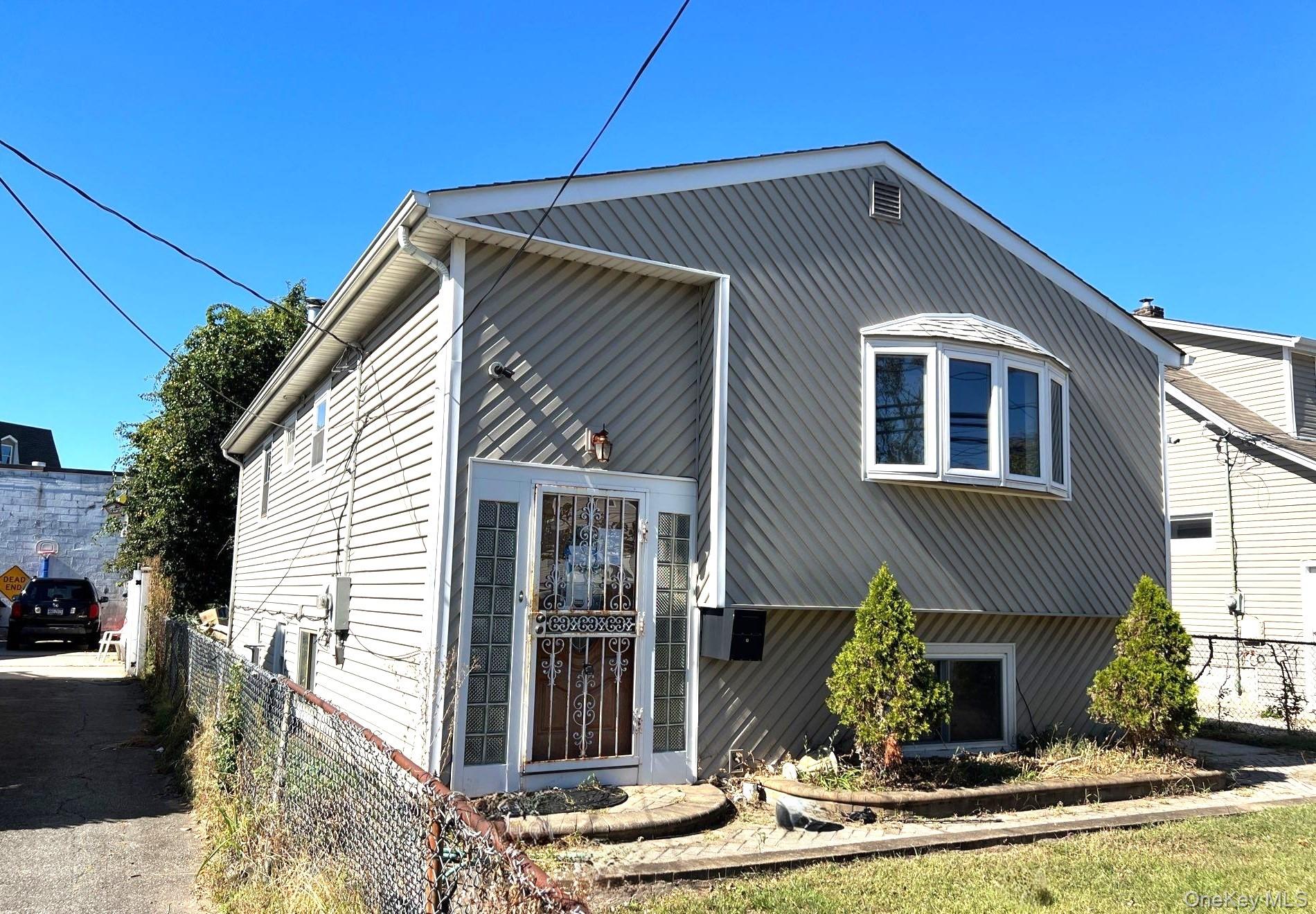 11 Mount Avenue, Freeport, NY 11520