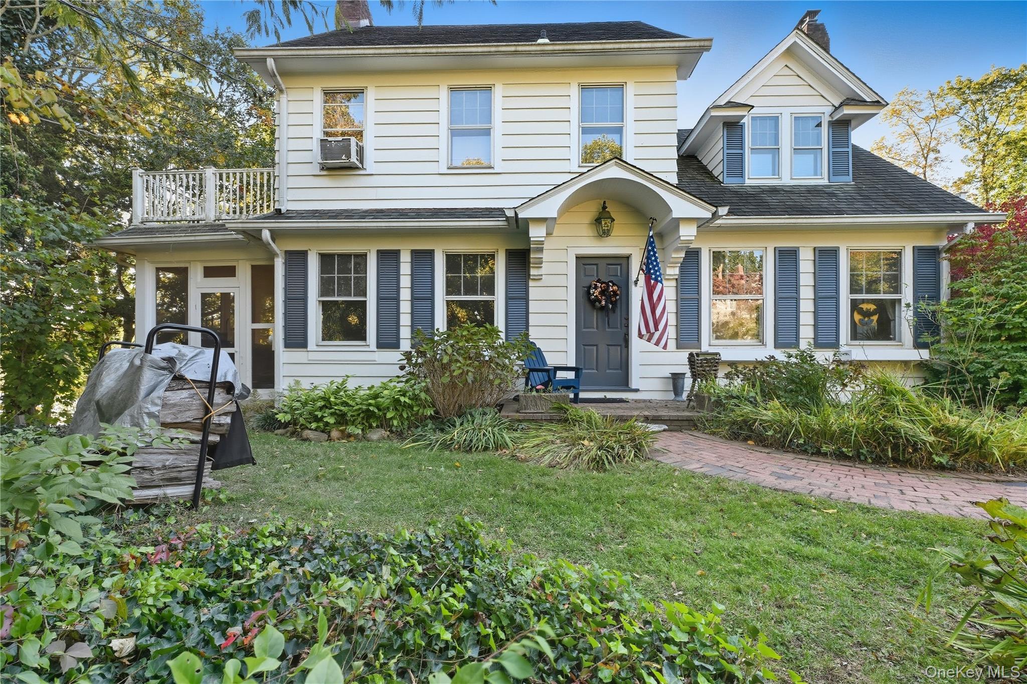 28 Harbor Heights Drive, Centerport, NY 11721