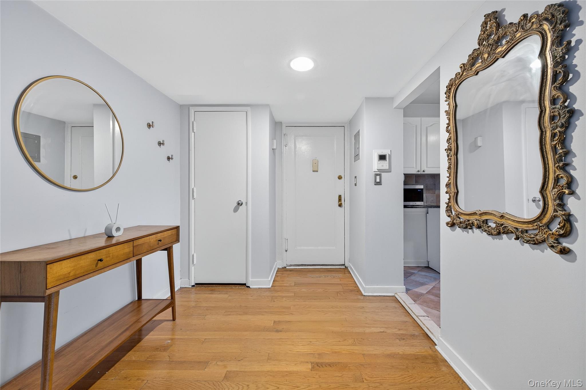 5 Terrace Circle # 3A, Great Neck, NY 11021