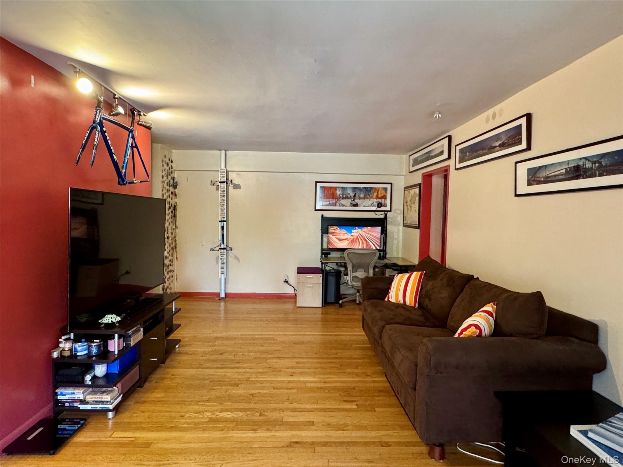 65-45 Yellowstone Boulevard # 2A, Forest Hills, NY 11375