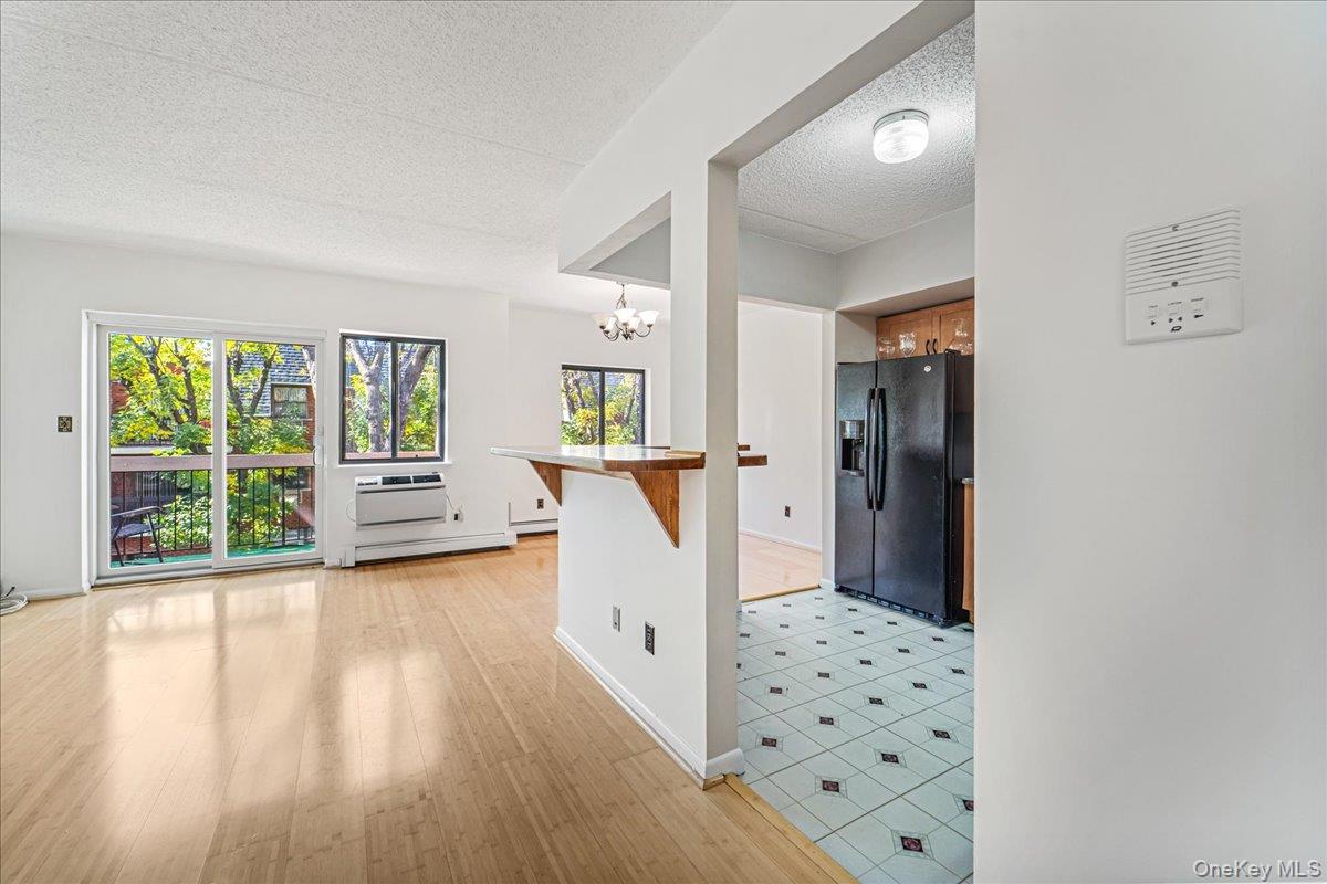 7129 Sutton Place # 3, Fresh Meadows, NY 11365