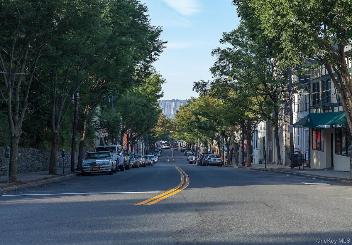 77 Washington Avenue, Dobbs Ferry, NY 10522