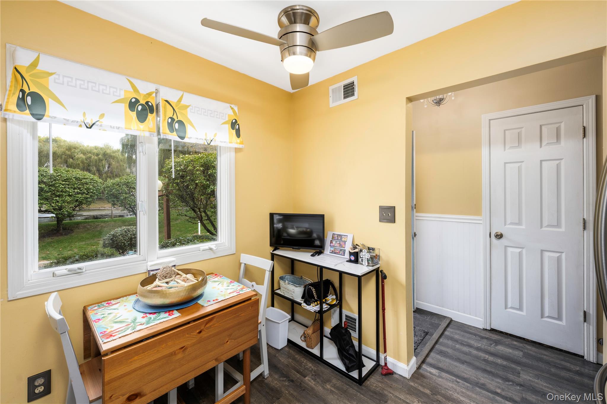 5704 Manor Drive, Peekskill, NY 10566