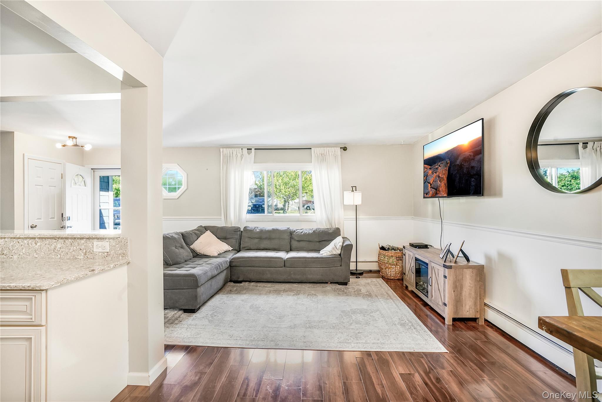 18 Thorburn Avenue, Patchogue, NY 11772