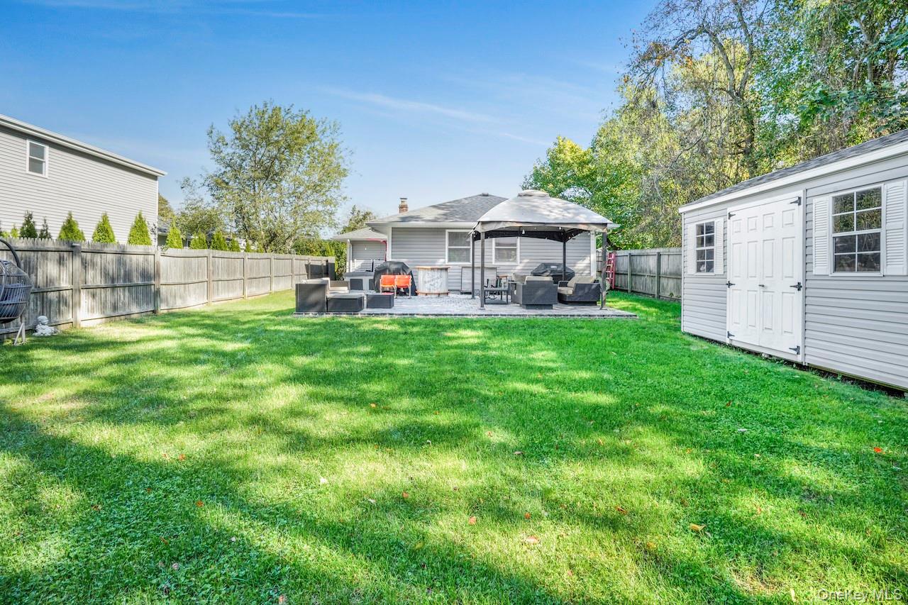 18 Thorburn Avenue, Patchogue, NY 11772