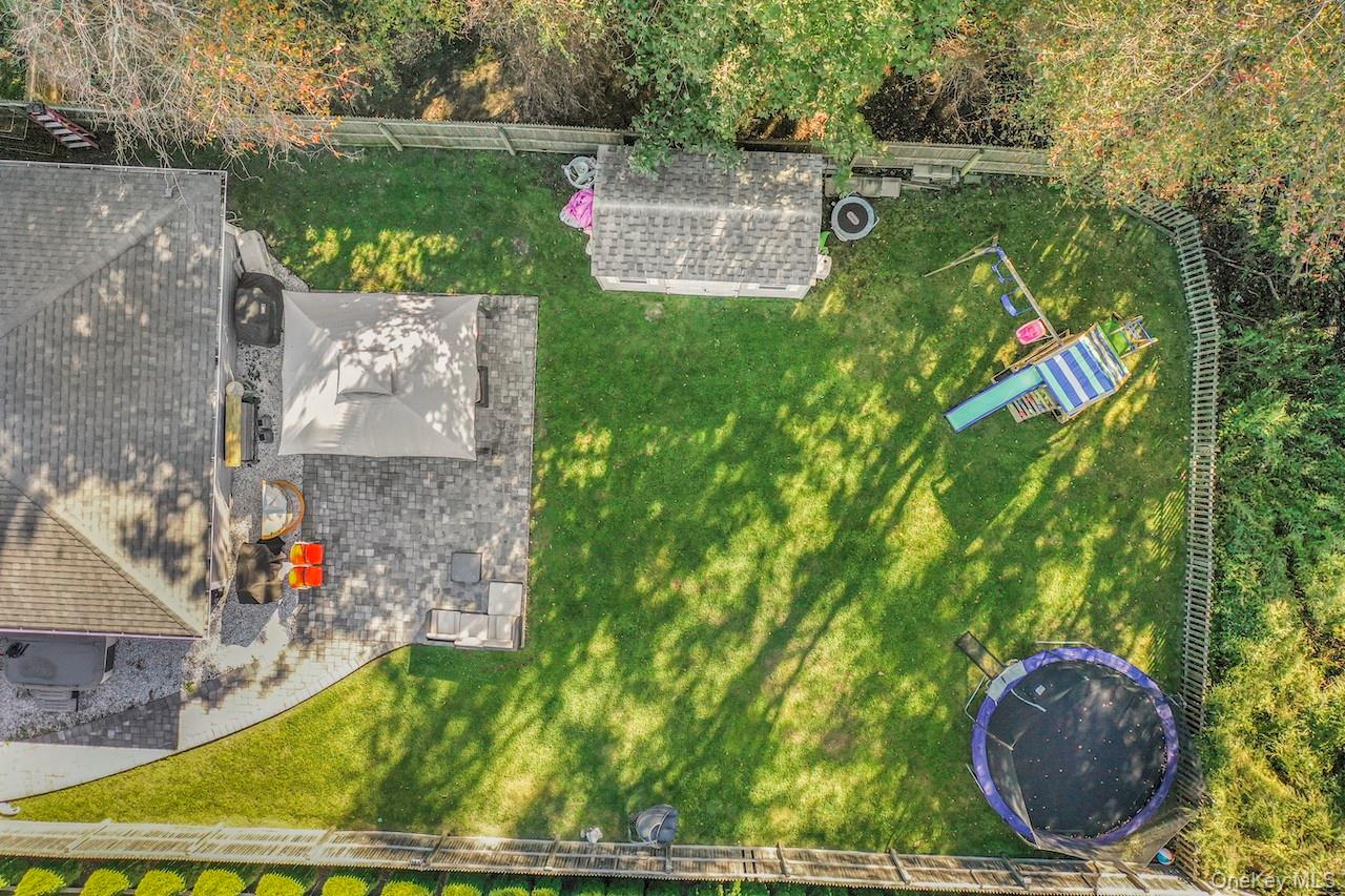 18 Thorburn Avenue, Patchogue, NY 11772