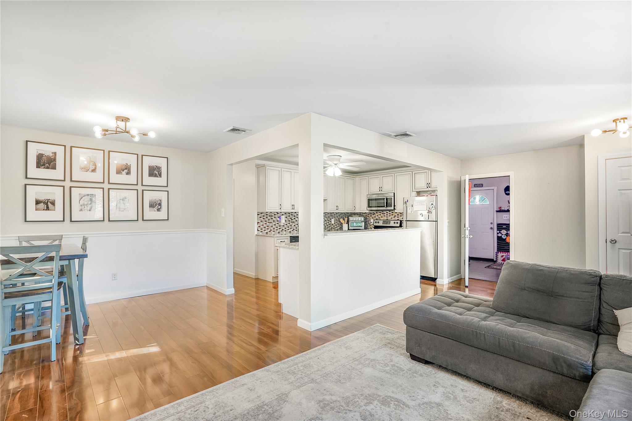 18 Thorburn Avenue, Patchogue, NY 11772